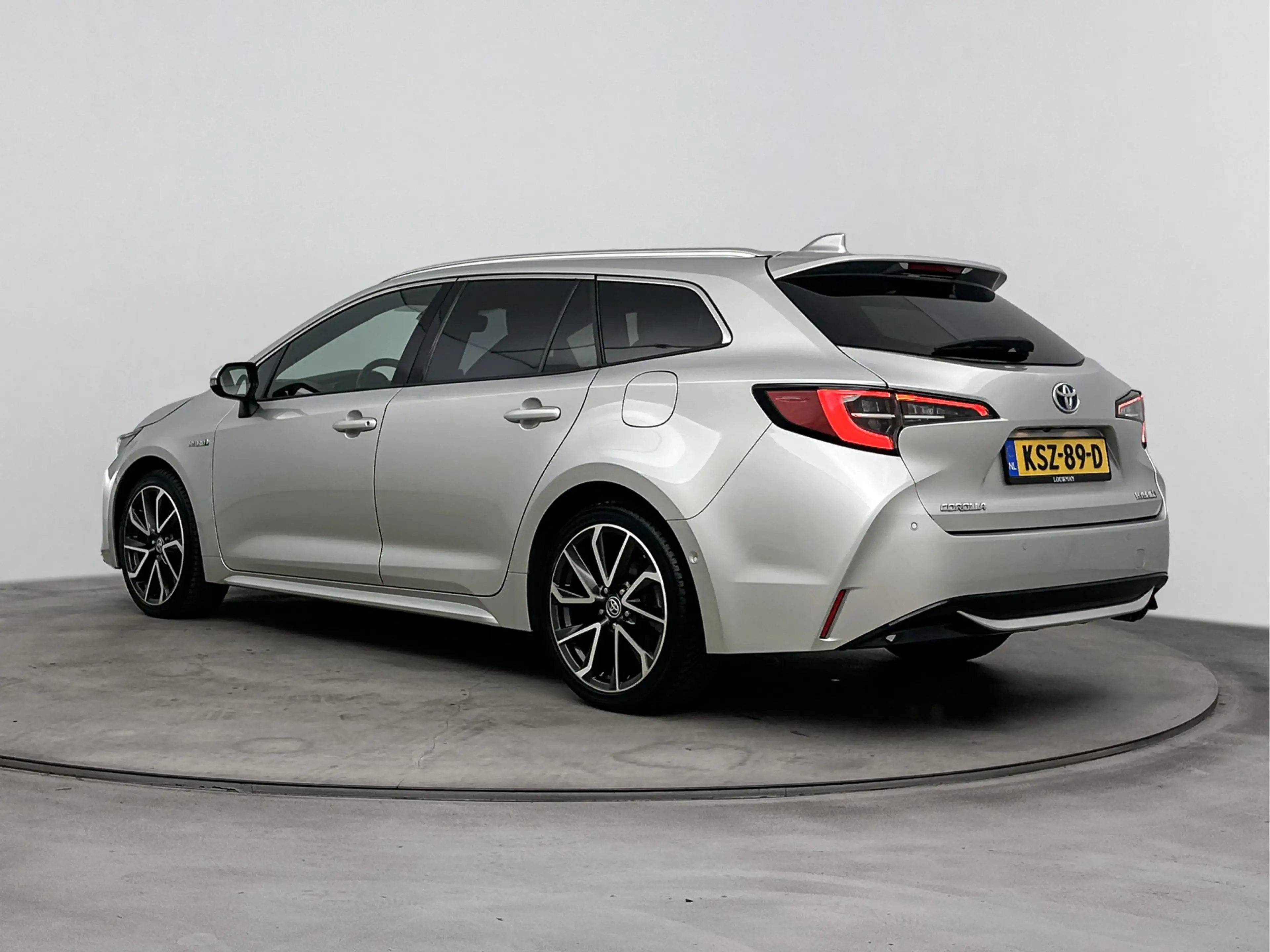 Toyota Corolla Touring Sports 2.0 Hybrid Executive — photo 12