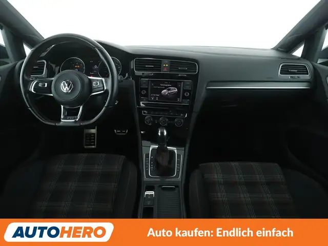 Volkswagen Golf view 12