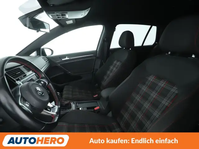 Volkswagen Golf view 10