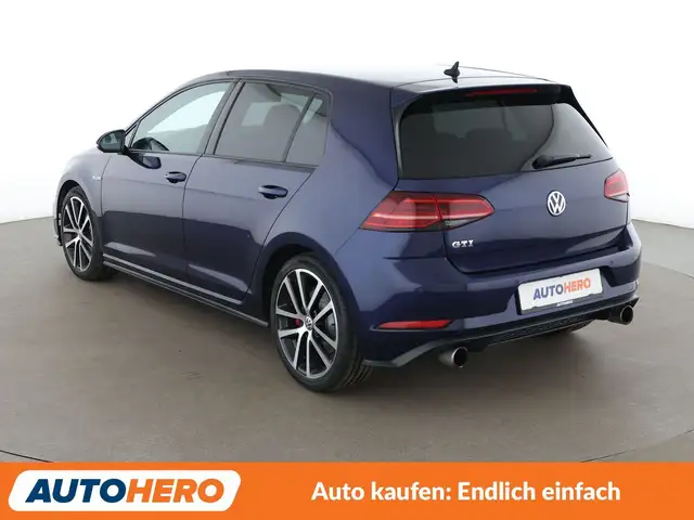 Volkswagen Golf view 4