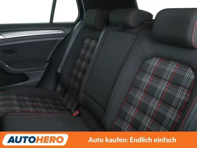 Volkswagen Golf view 14
