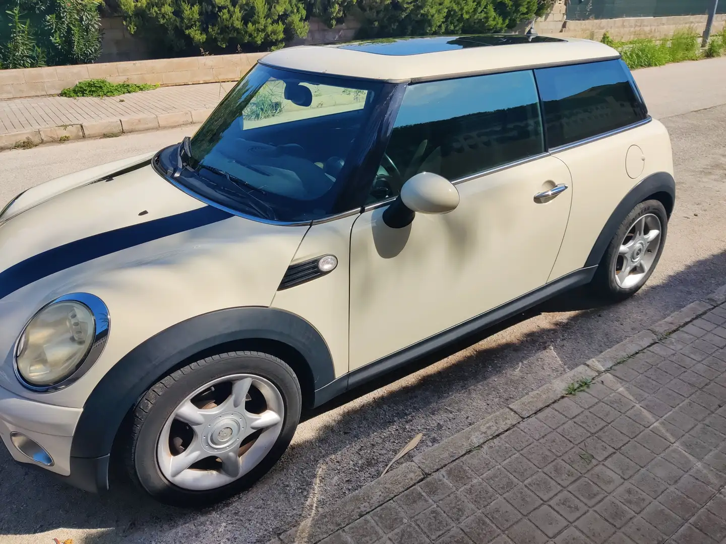 MINI Cooper D Mini Cooper D Cooper Beige - 1