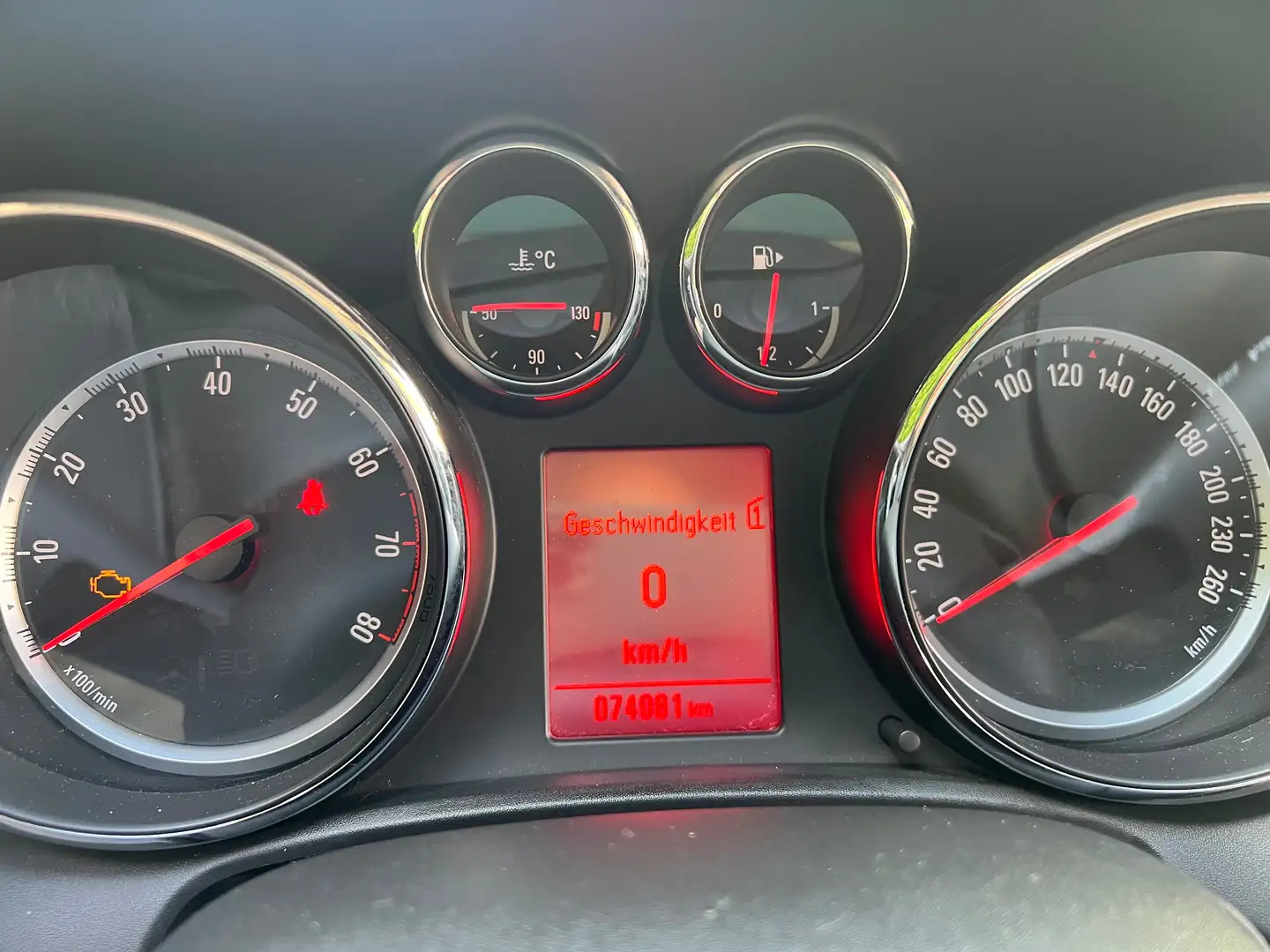 Opel Astra J 1.4 Turbo – gepflegt, Scheckheft, top Zustand Schwarz - 2