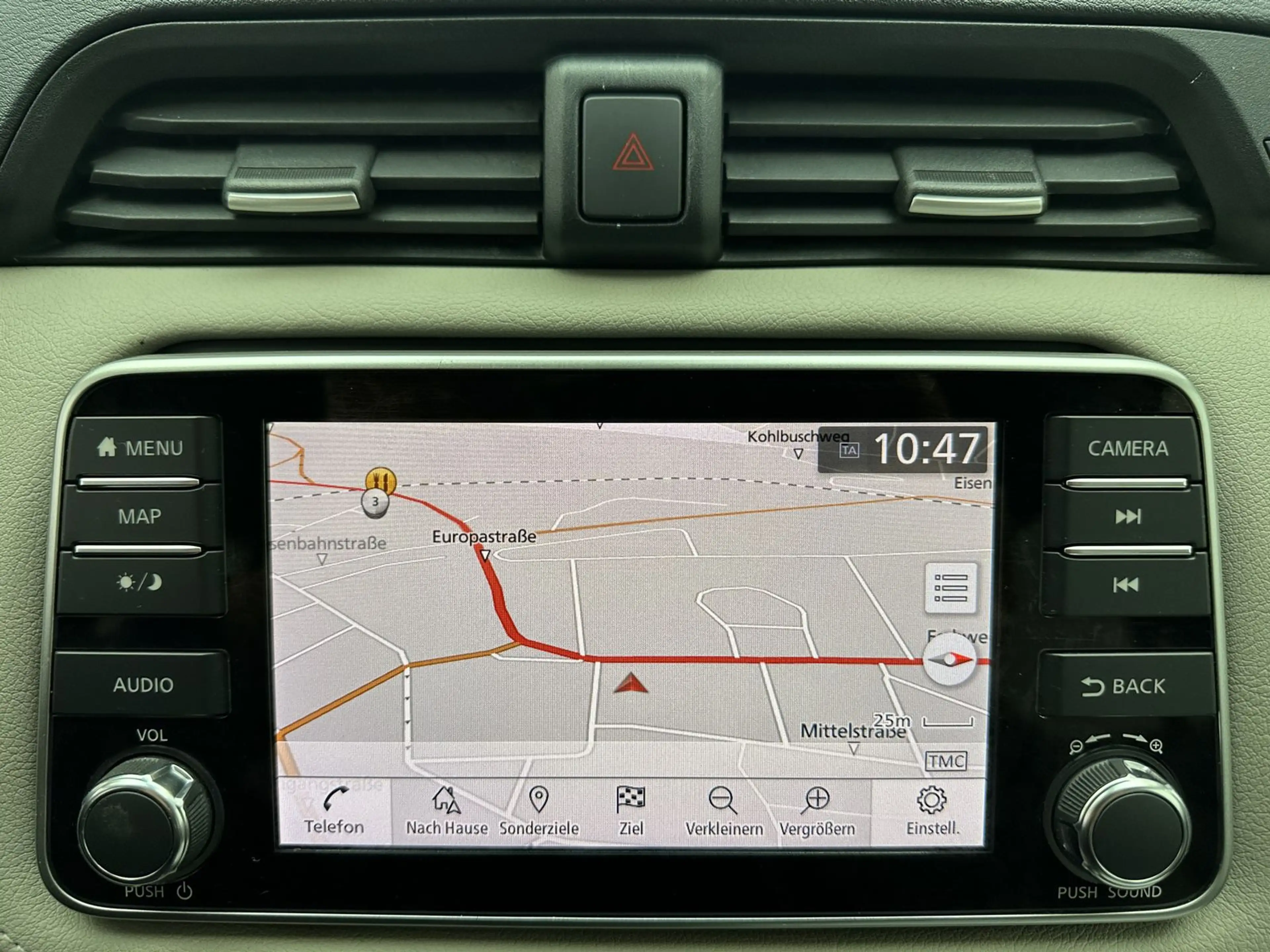 Nissan Micra Tekna "NAVI-CAM-SITZH-TEMPO-MULTI-ALU" — photo 15