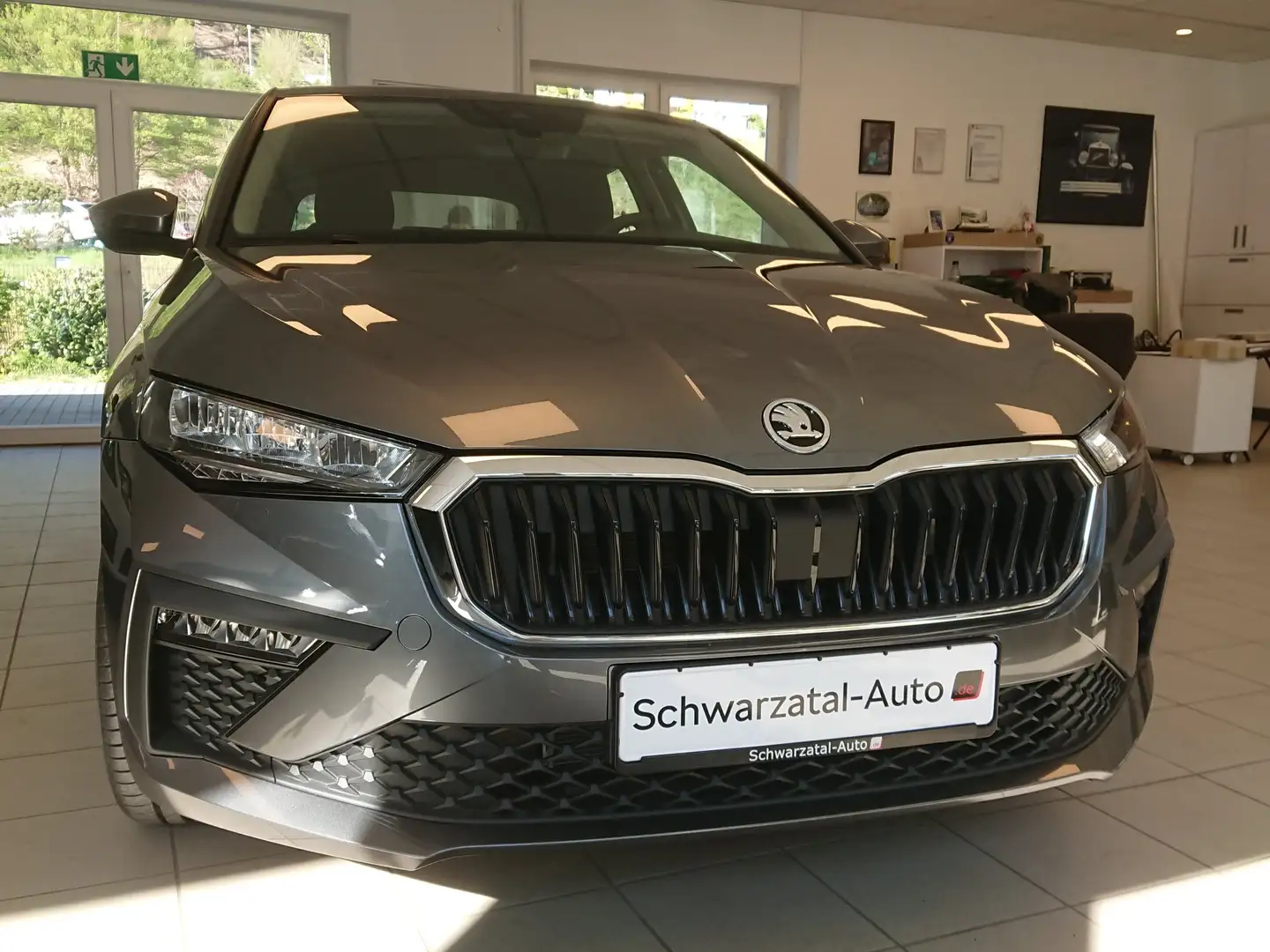 Skoda Scala Essence 1,0 TSI DSG Grau - 1