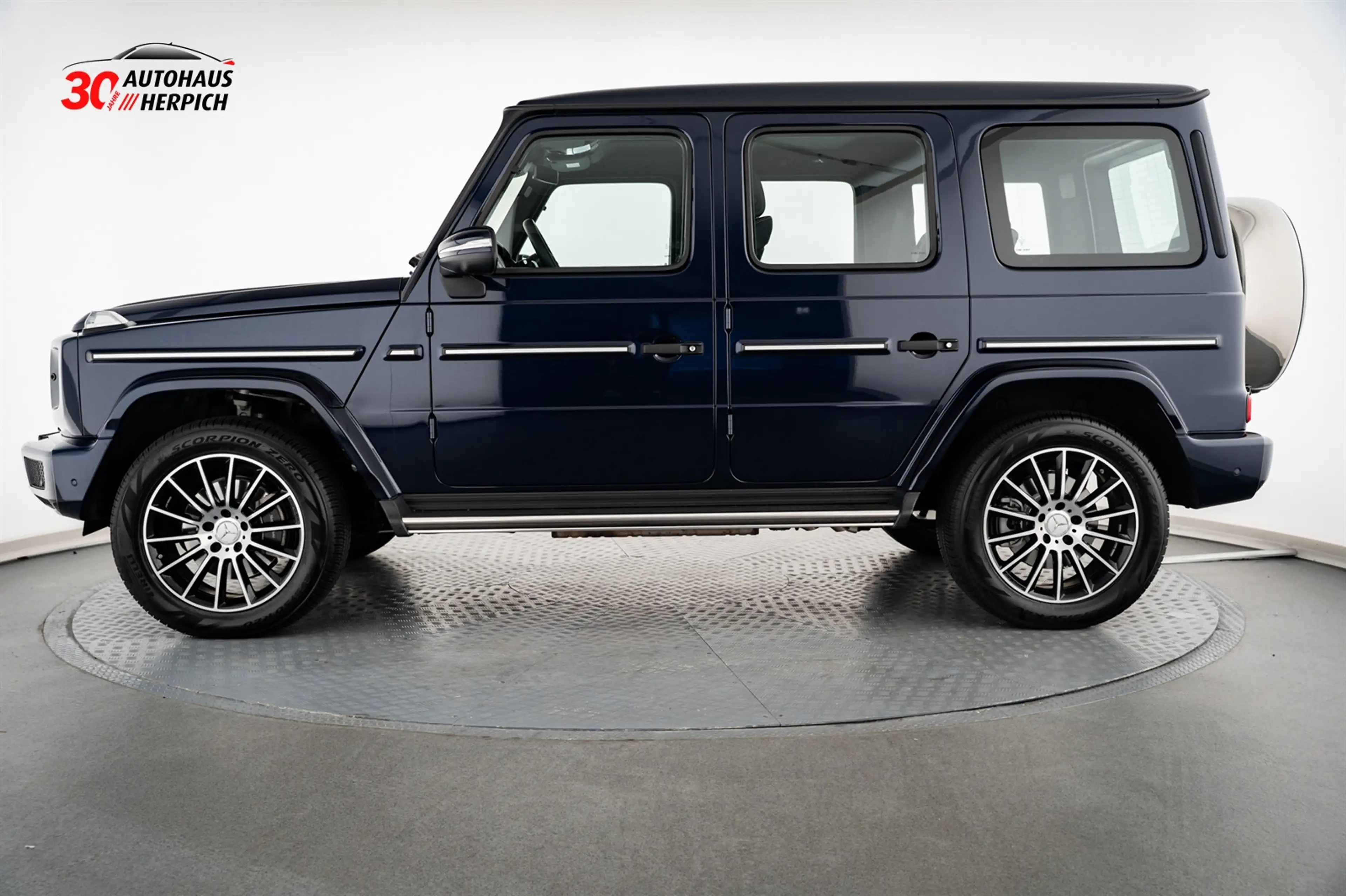 Mercedes-Benz G 500 AMG Assistenz-Paket Manufaktur Burmester — photo 2