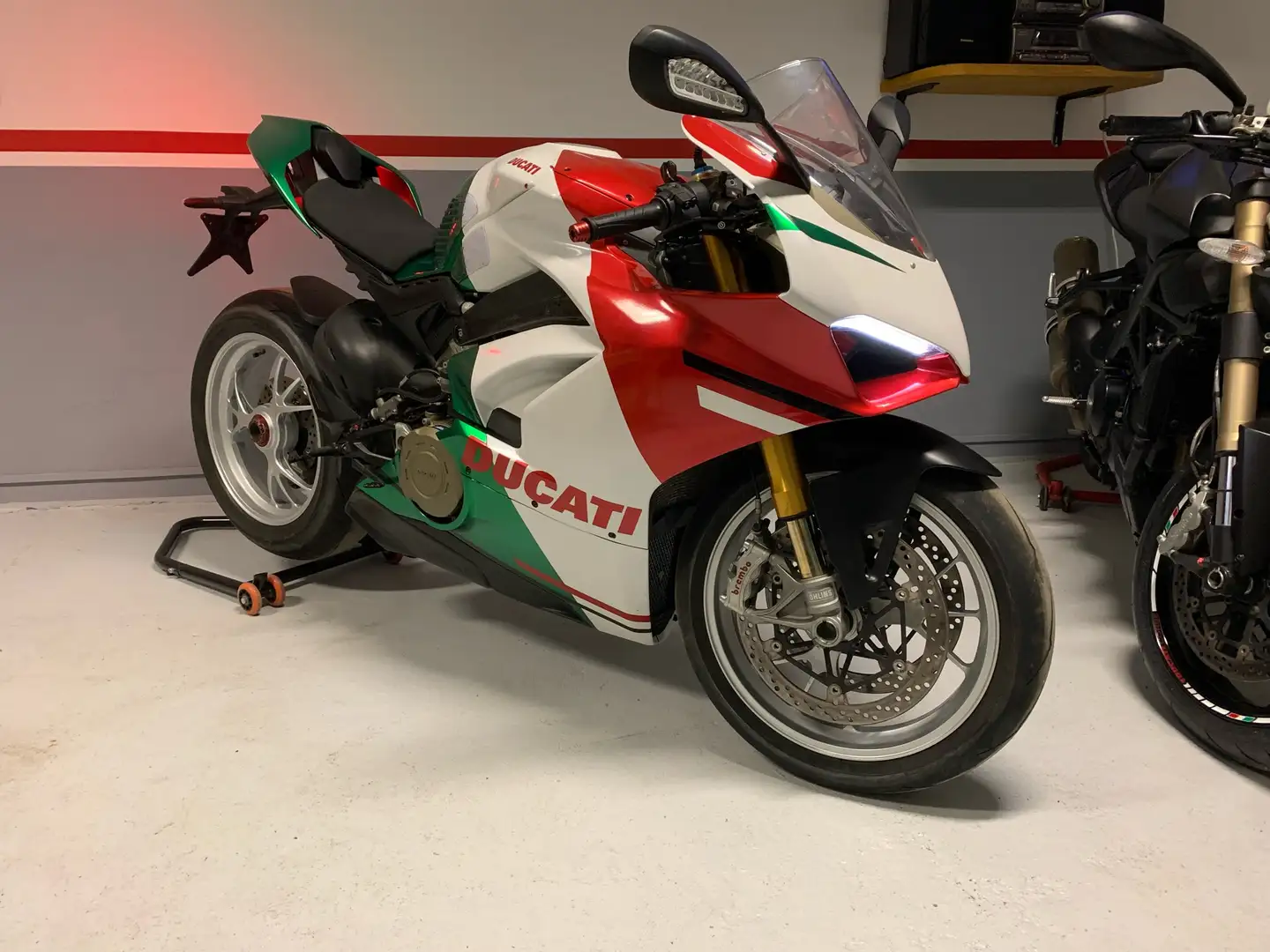 Ducati Panigale V4 S Червоний - 1