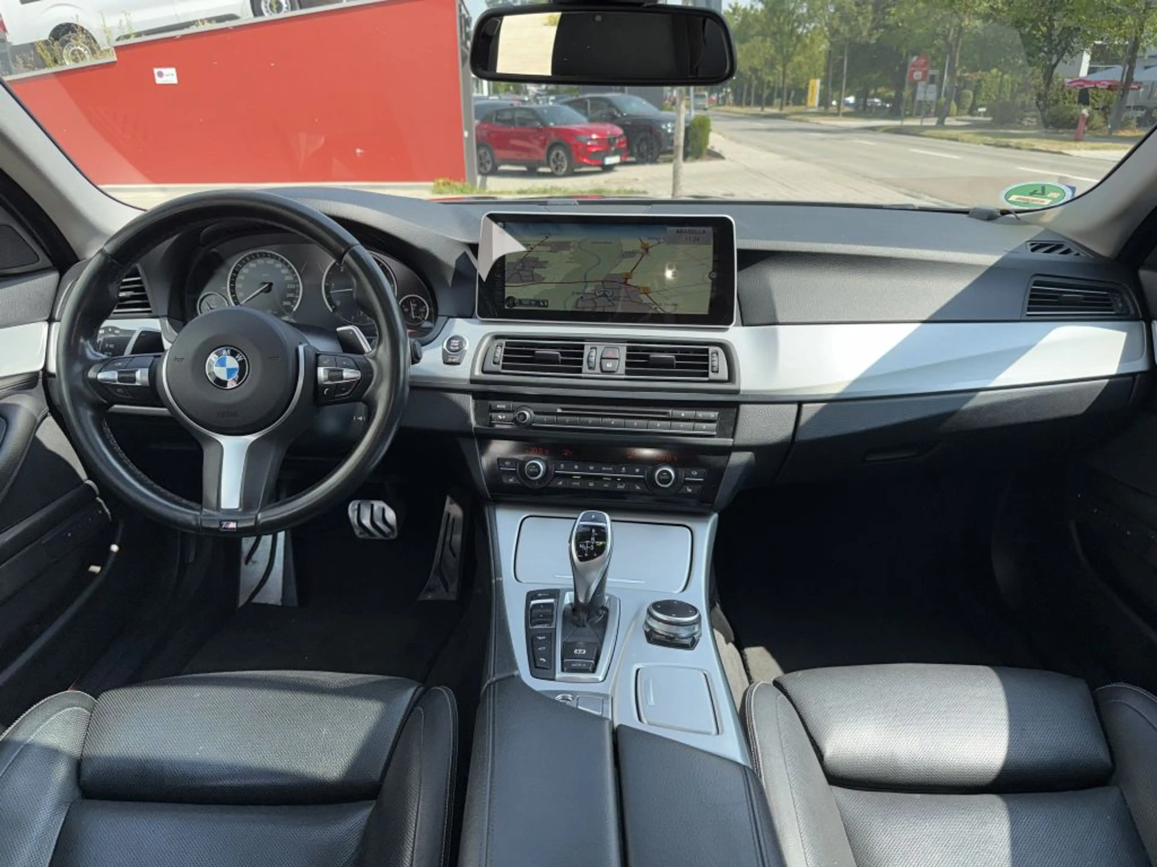 BMW 530 530d xDrive Touring Luxury Line Pano,HUD,TÜV neu — photo 12