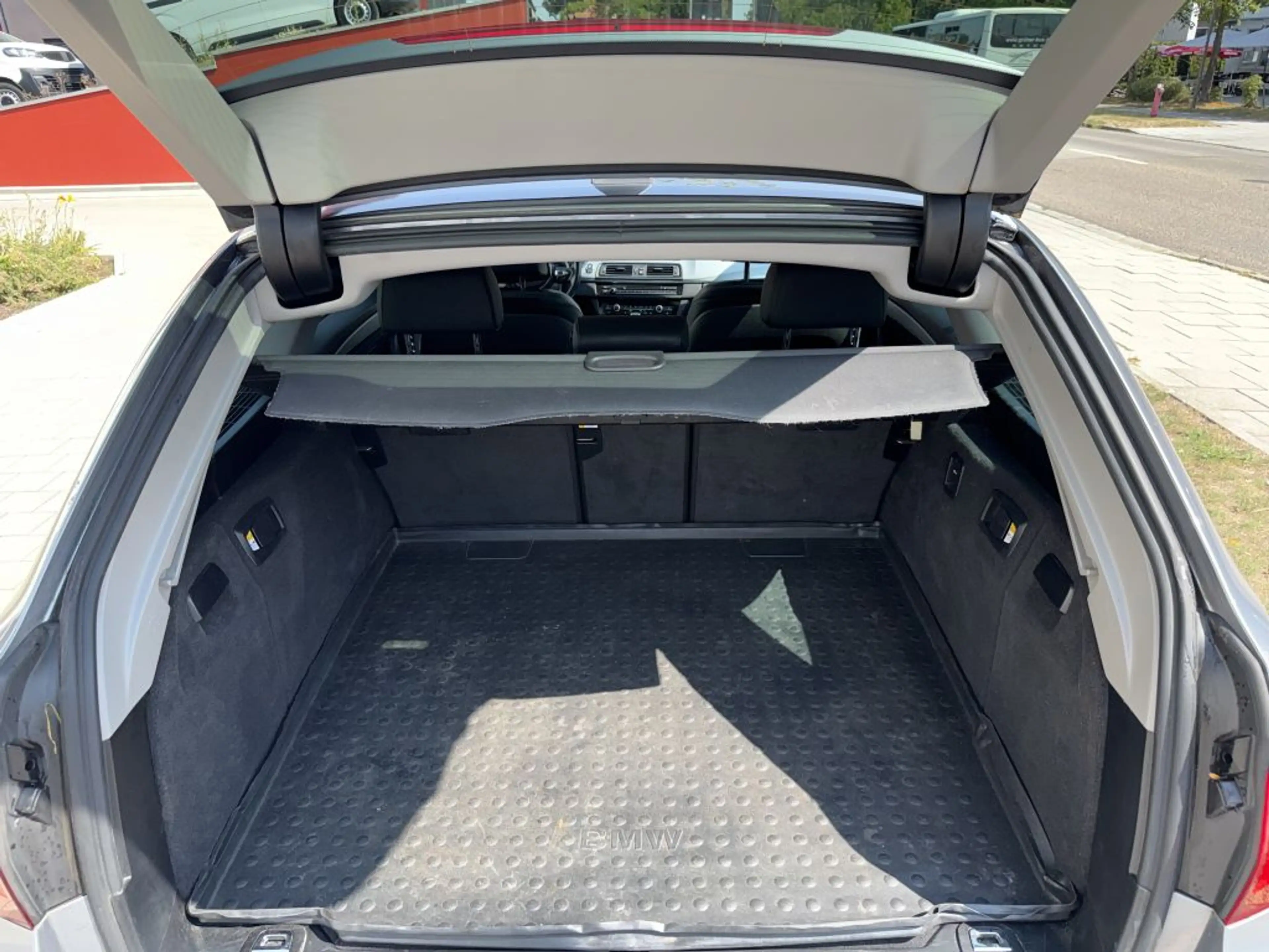 BMW 530 530d xDrive Touring Luxury Line Pano,HUD,TÜV neu — photo 4