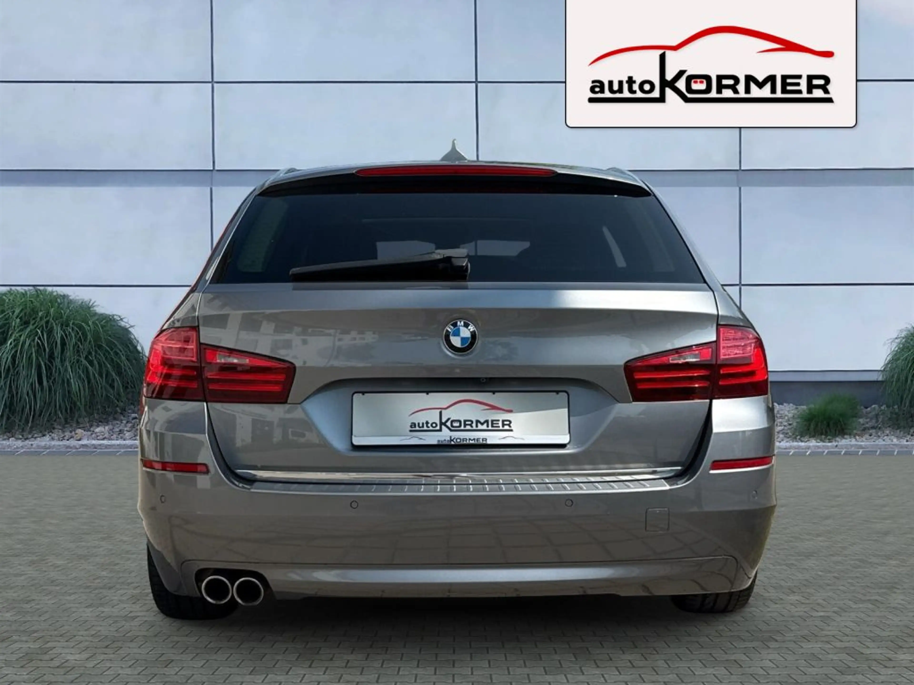 BMW 530 530d xDrive Touring Luxury Line Pano,HUD,TÜV neu — photo 3