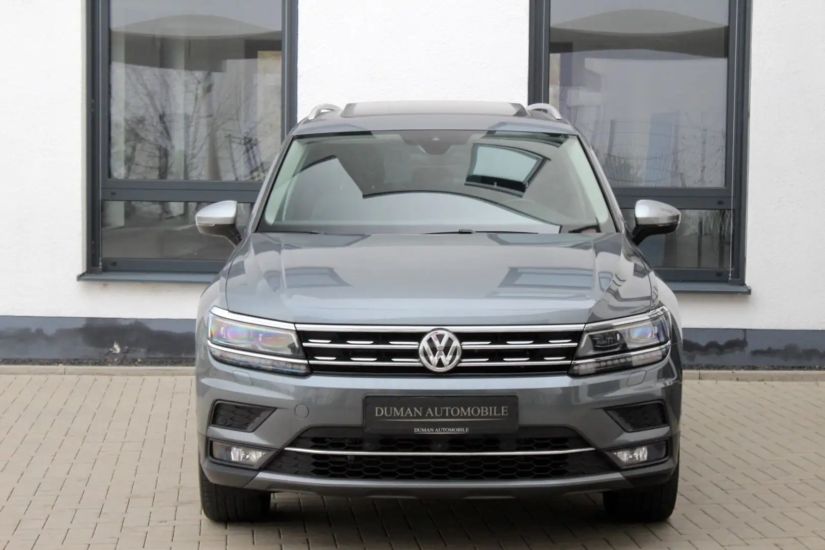 Volkswagen Tiguan 2.0 TDI 4-Motion  Allspace Highline Pano Gris - 2