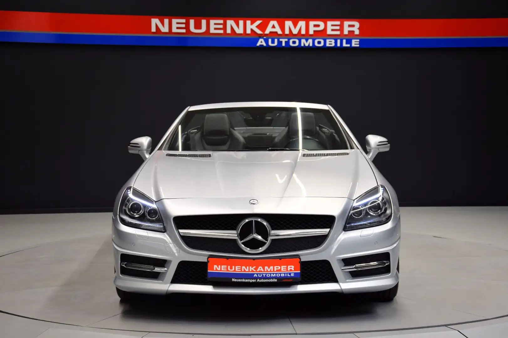 Mercedes-Benz SLK 200 AMG Autom Xenon Pano Navi Leder Ambi PDC Silber - 2