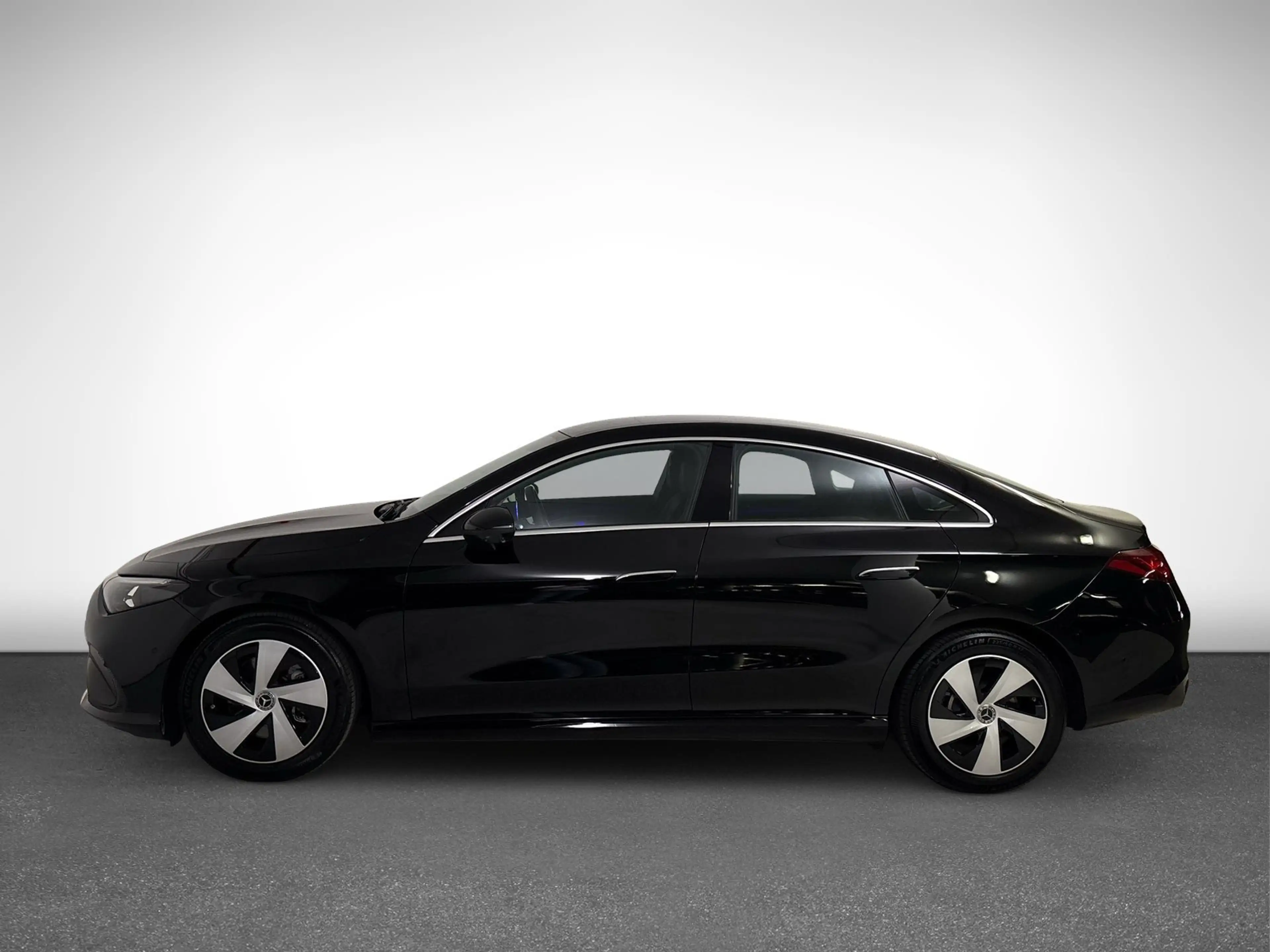 Mercedes-Benz CLA 250 + elektrisch SHZ Cam Xenon — photo 7