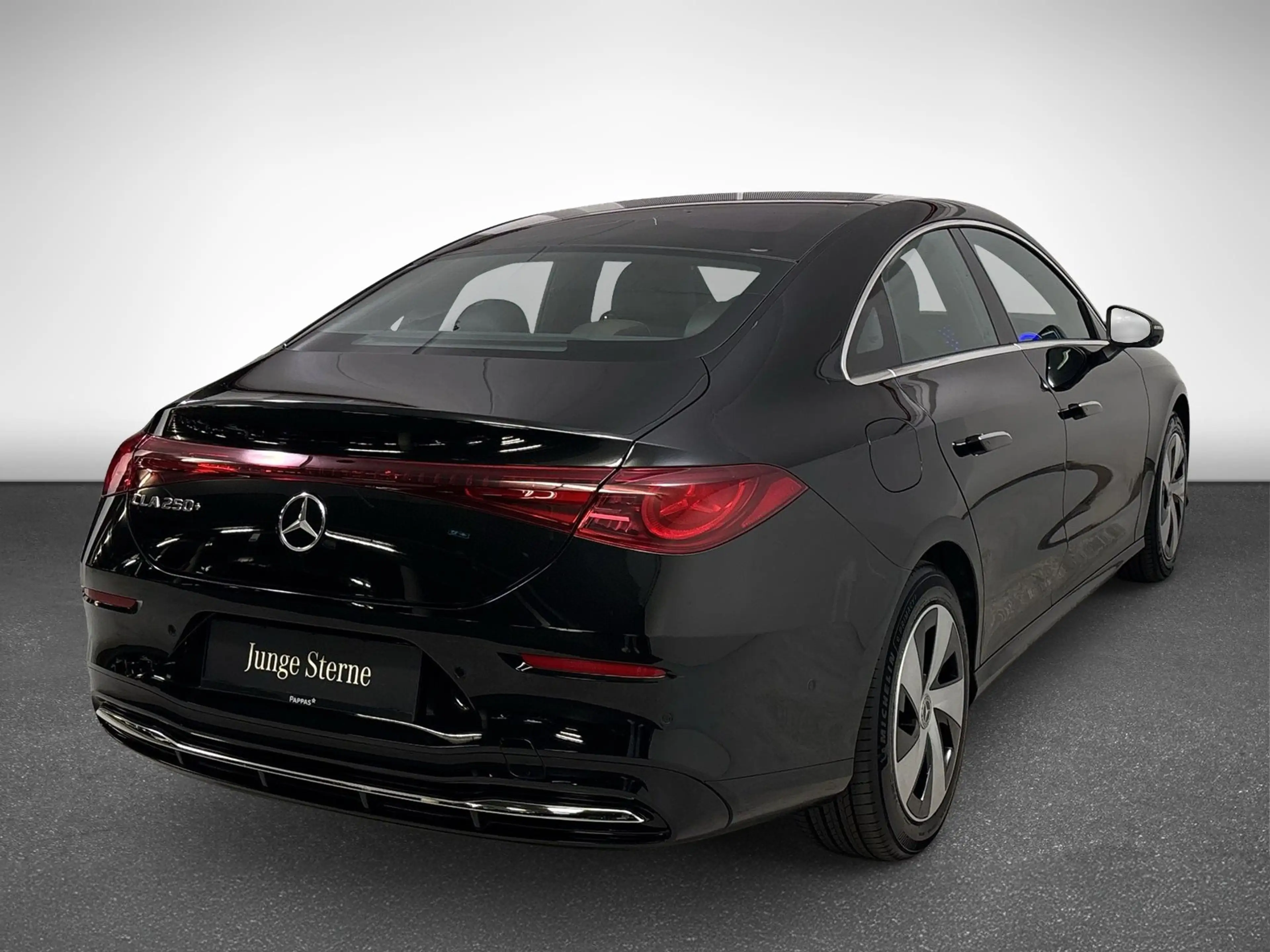 Mercedes-Benz CLA 250 + elektrisch SHZ Cam Xenon — photo 6