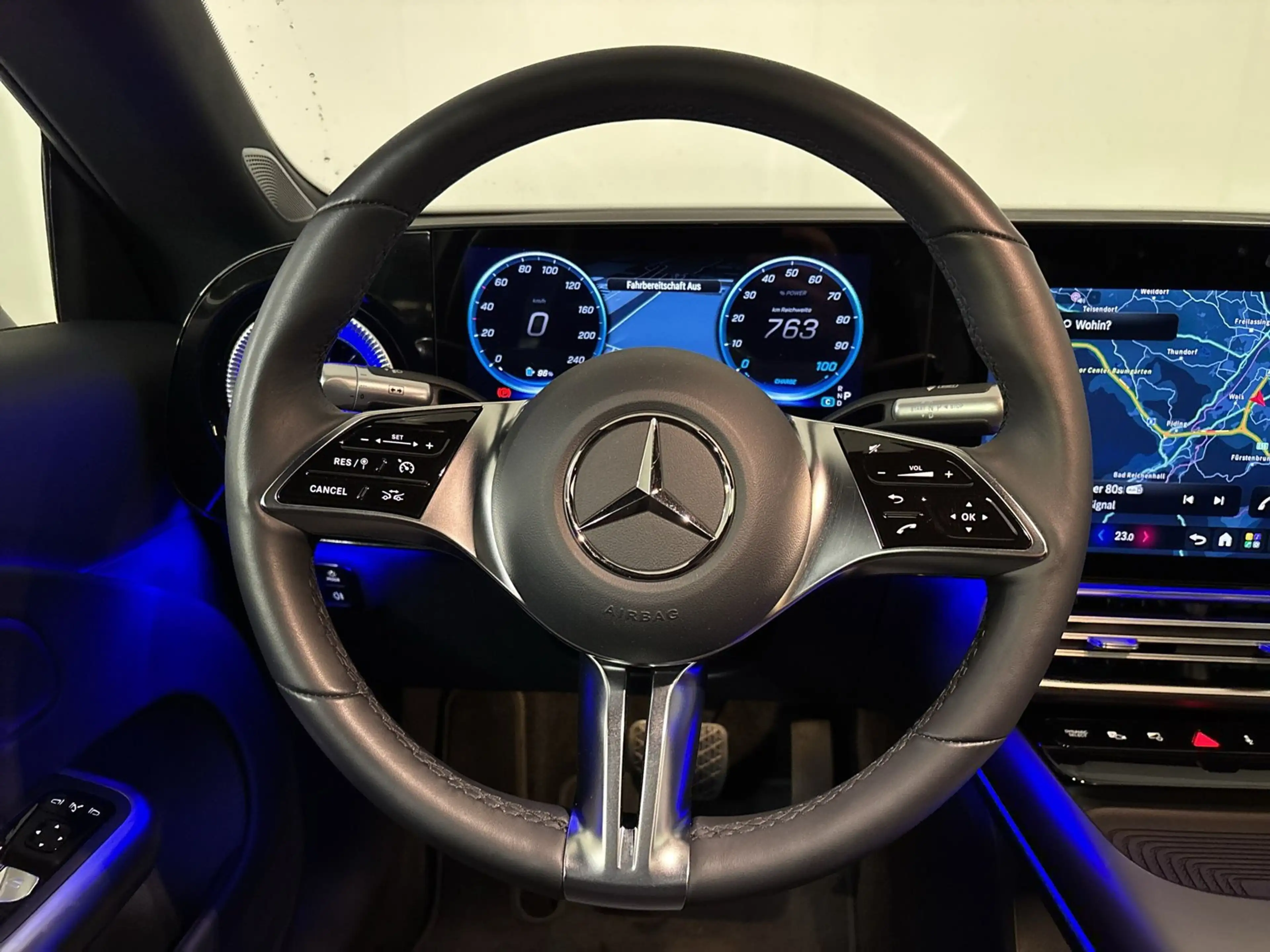 Mercedes-Benz CLA 250 + elektrisch SHZ Cam Xenon — photo 9