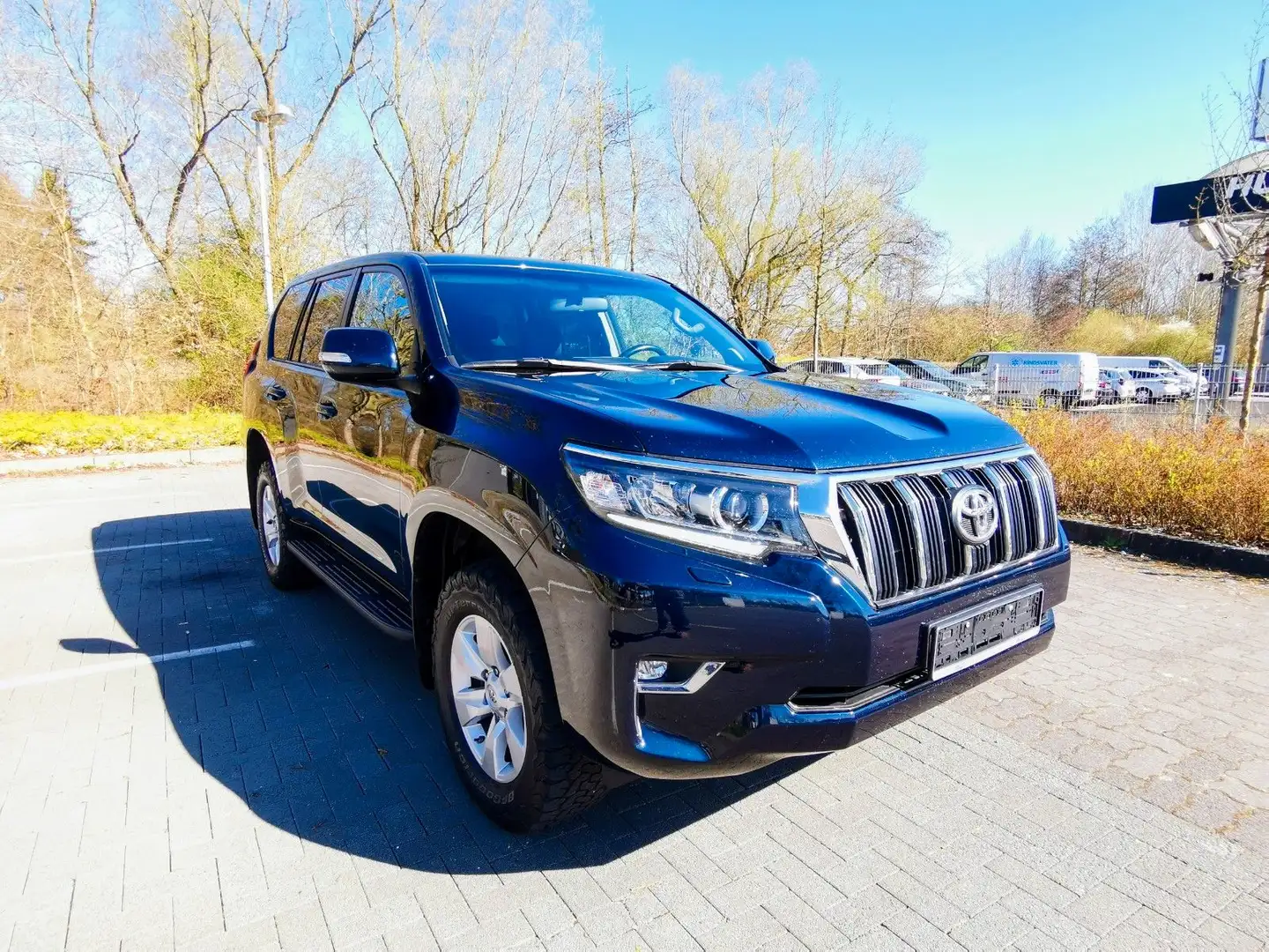 Toyota Land Cruiser 2.8 D-4D Comfort Automatik Modrá - 2