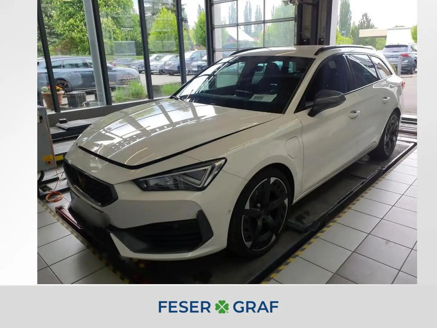 CUPRA Leon Sportstourer VZ 1.4 e-Hybrid/AHK/SHZ/LED Weiß - 1