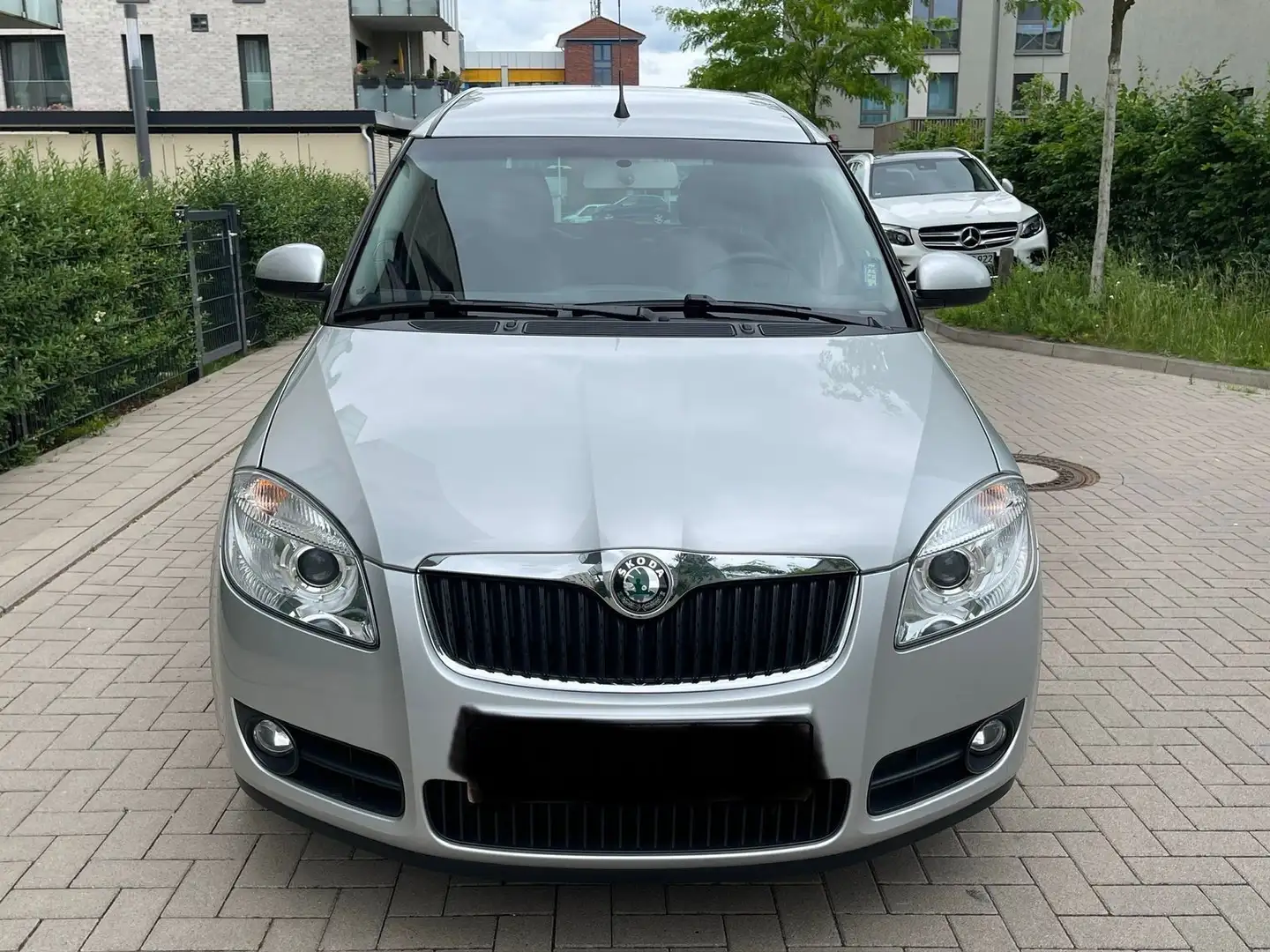Skoda Roomster 1.6 16V Comfort Tiptronic Silber - 2