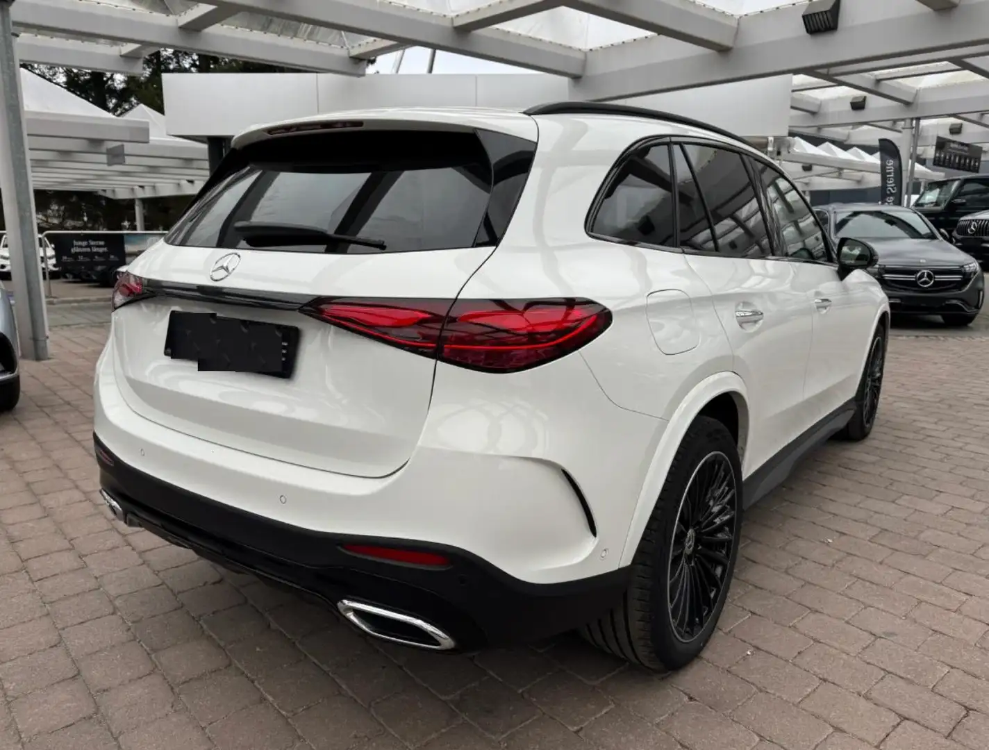 Mercedes-Benz GLC 220 d AMG Advanced 4matic auto - 2