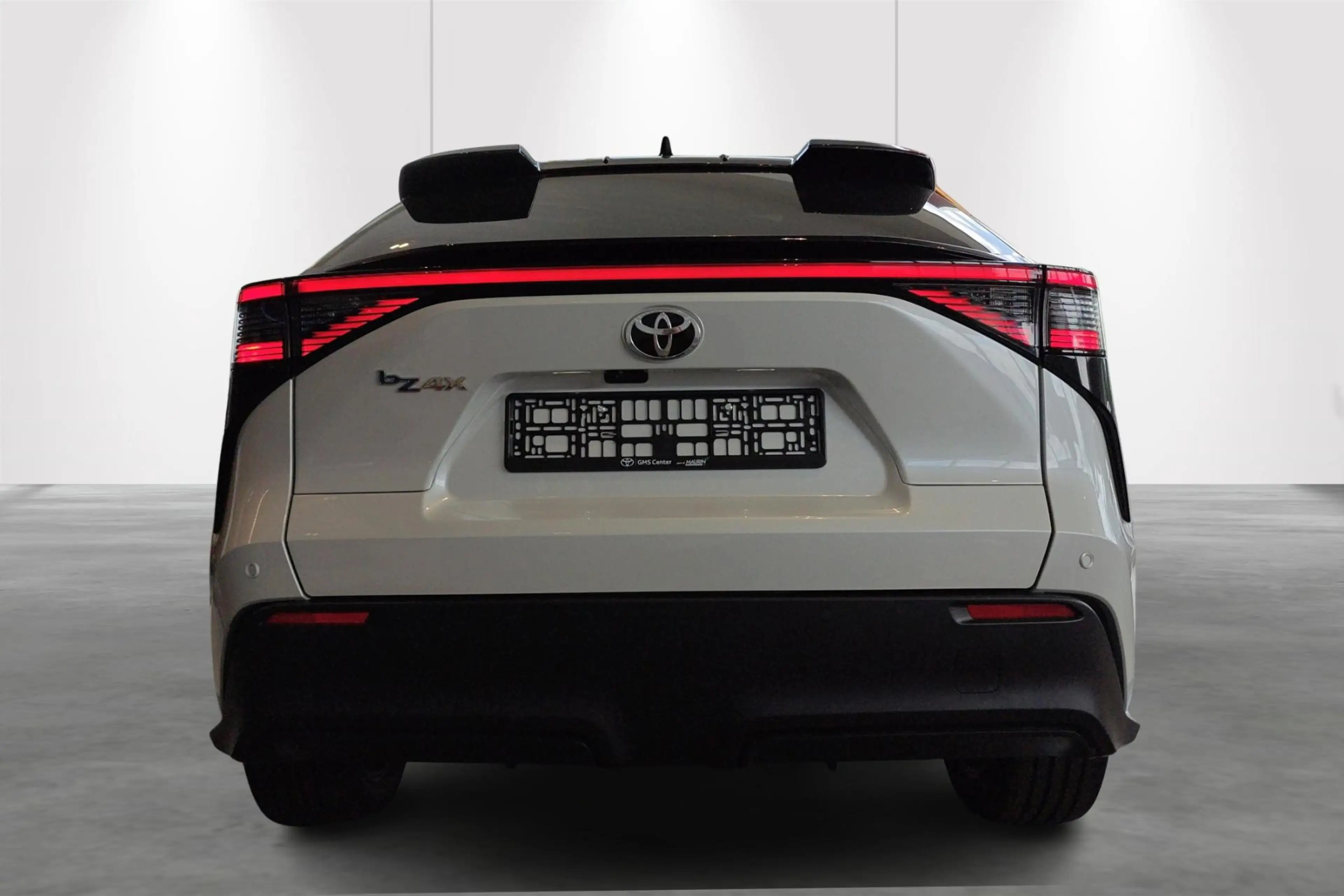Toyota bZ4X 71.4 kWh 2WD Style Plus — photo 9
