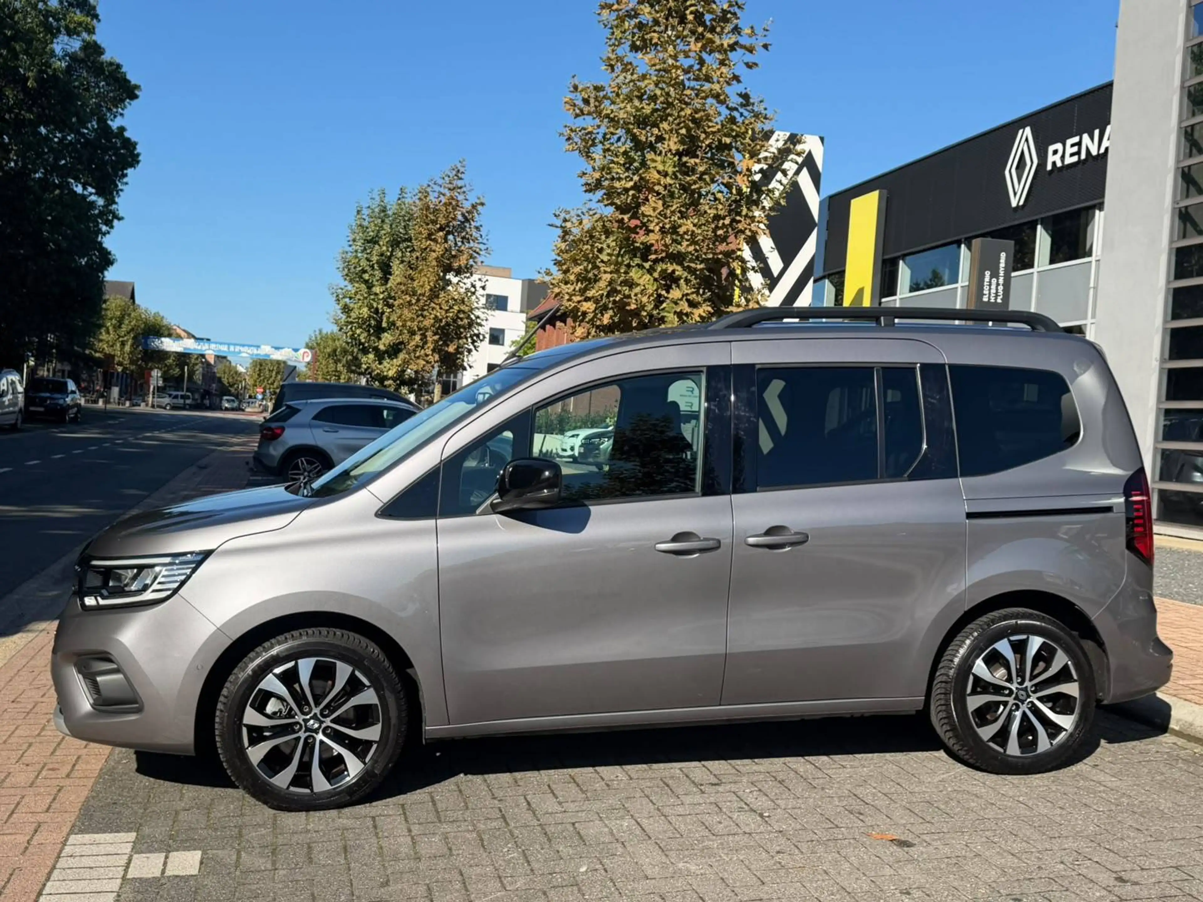 Renault Kangoo Grand Kangoo 1.5 Blue dCi Grand Techno 5pl. Grand Techno — photo 4