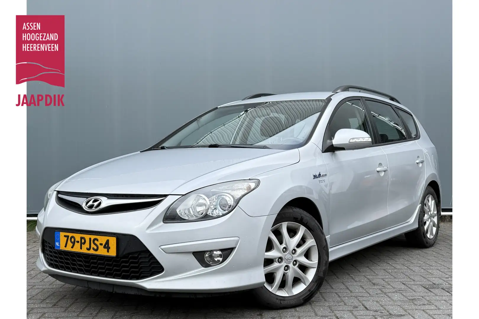 Hyundai i30 CW BWJ 2011 1.6 CRDi 116 PK i-Motion Business TREK Grijs - 1