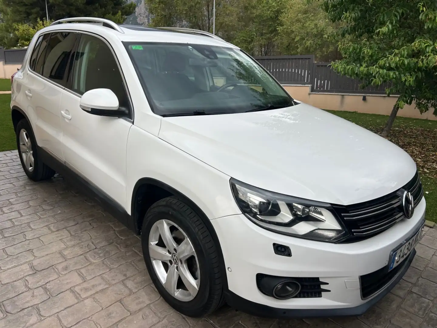 Volkswagen Tiguan 2.0TDI BMT Sport 4M DSG 140 Blanco - 1