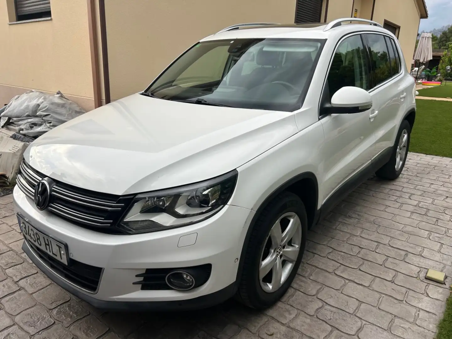 Volkswagen Tiguan 2.0TDI BMT Sport 4M DSG 140 Blanco - 2