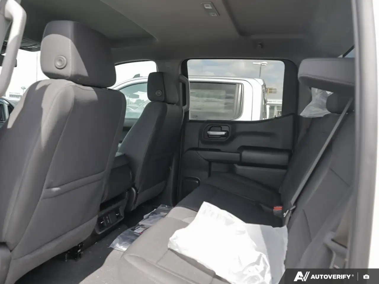 Chevrolet Silverado 1500 снимка Chevrolet Silverado 1500