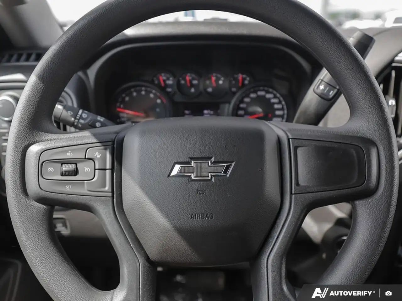 Chevrolet Silverado 1500 снимка Chevrolet Silverado 1500