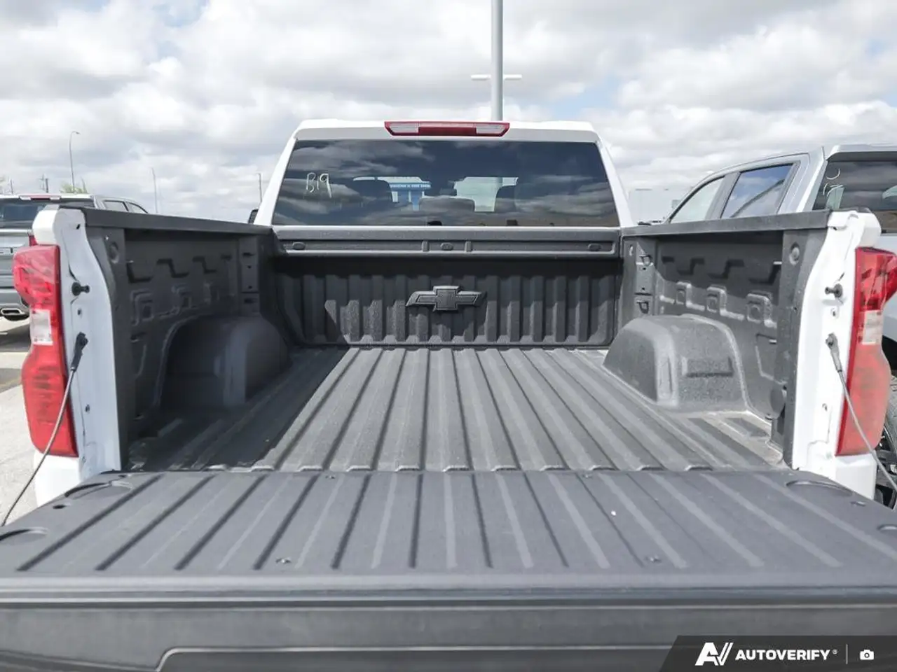 Chevrolet Silverado 1500 снимка Chevrolet Silverado 1500