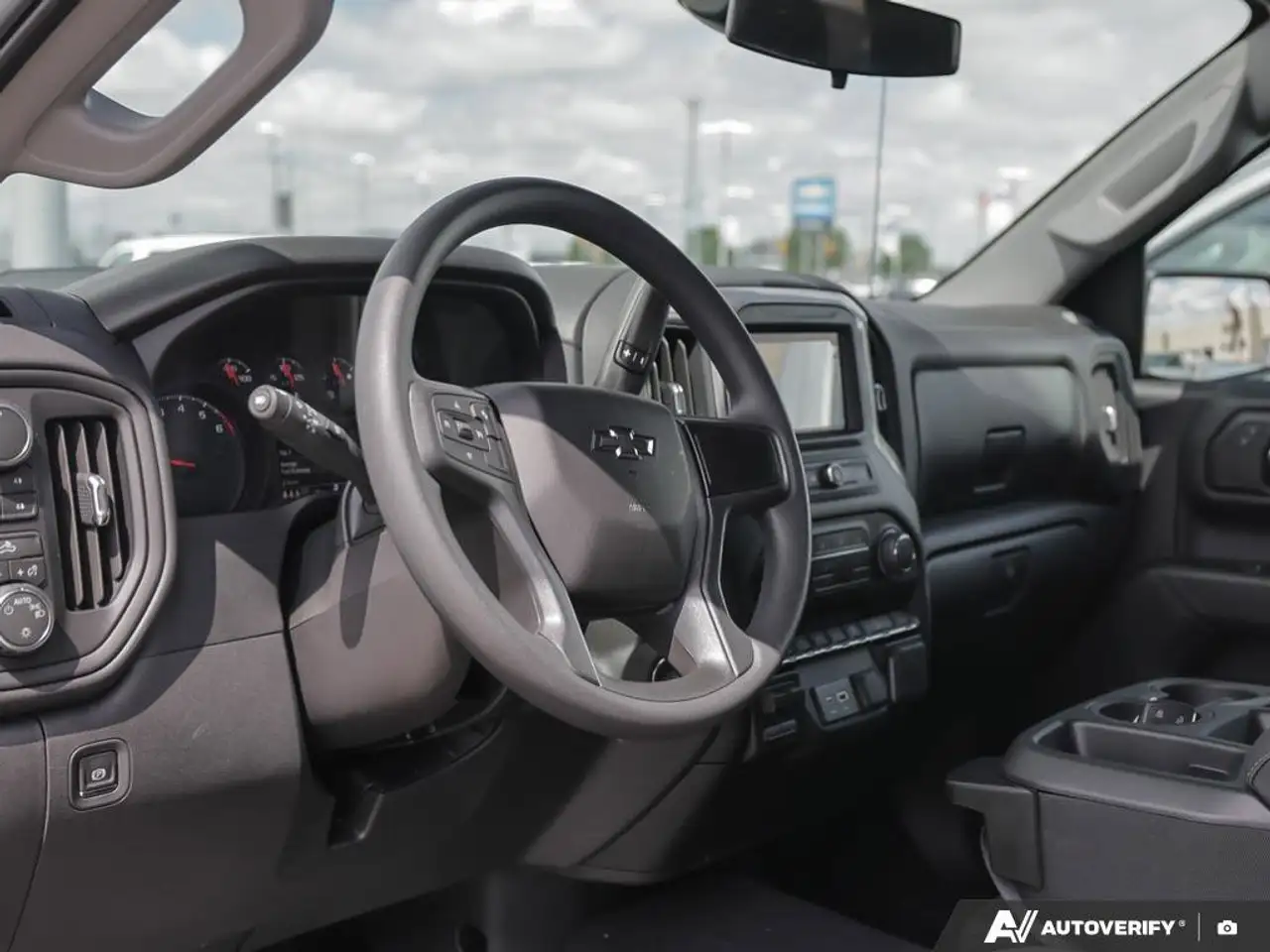 Chevrolet Silverado 1500 снимка Chevrolet Silverado 1500