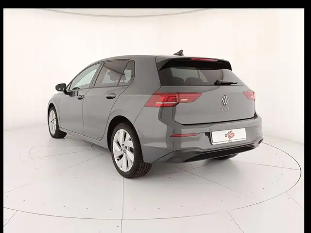 Volkswagen Golf view 4