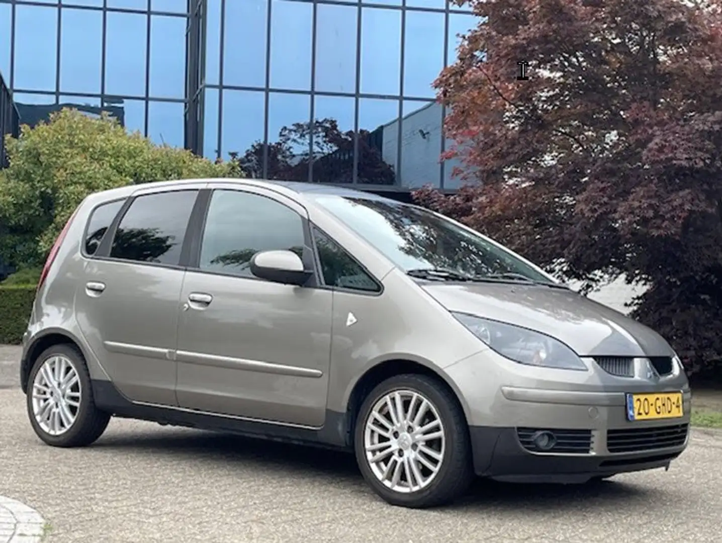 Mitsubishi Colt 1.5 Sky (APK tot 07/26) Beige - 1