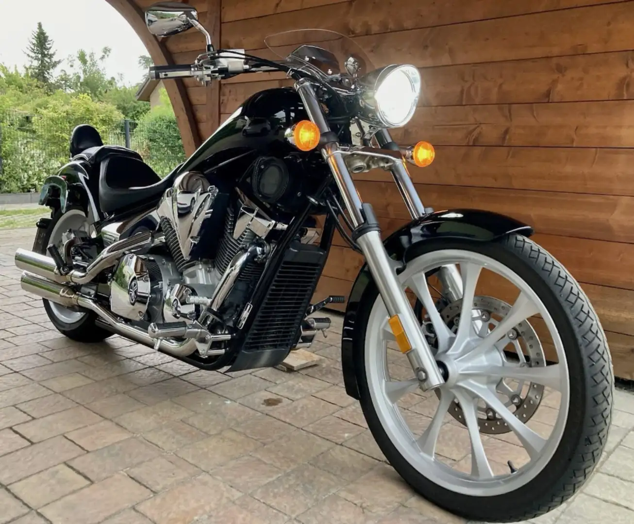 Honda VT 1300 Zwart - 1