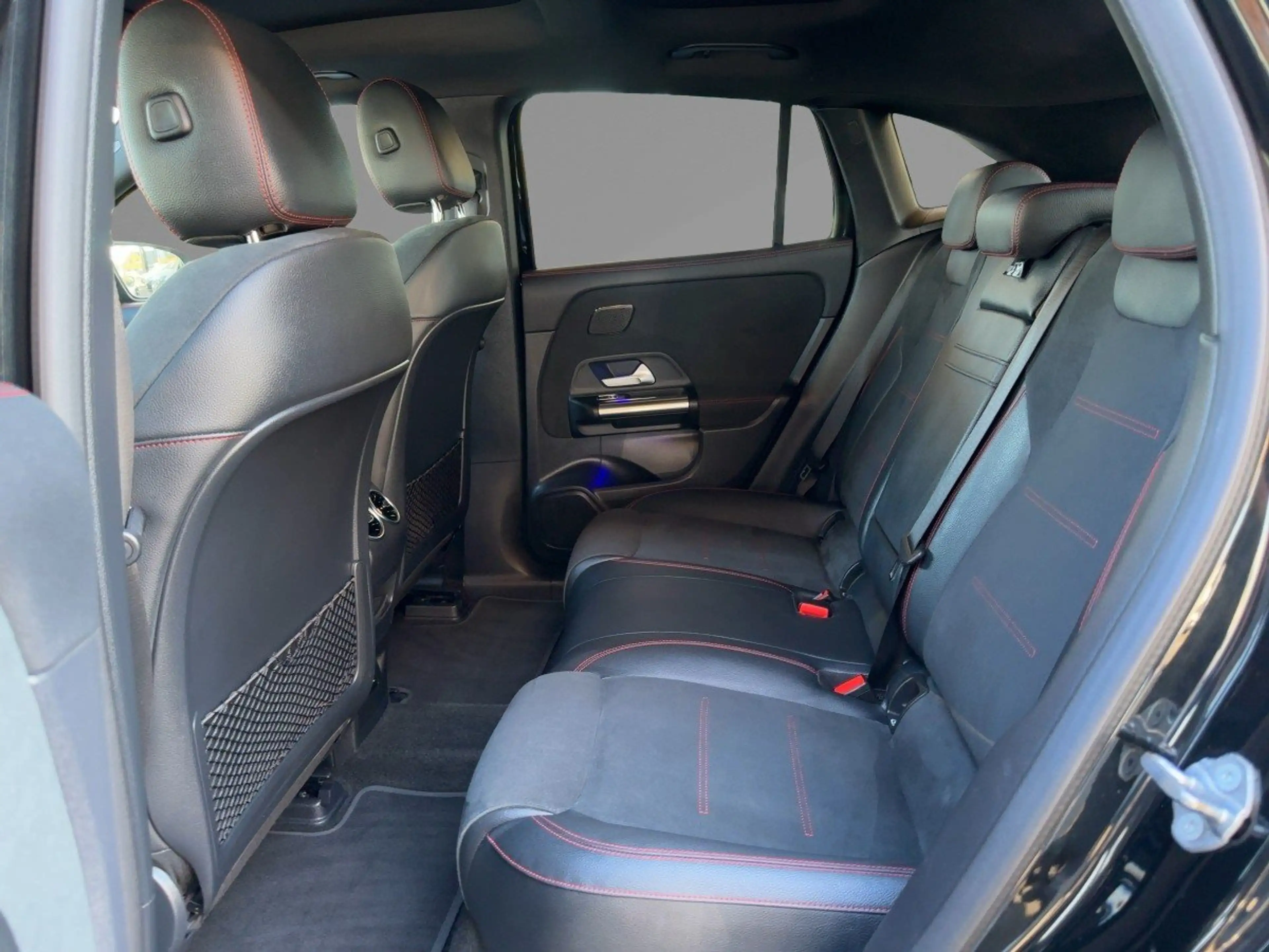Mercedes-Benz EQA 250 AMG-Line NP: 66.202 ADVANCED+ DISTR PANO — photo 9