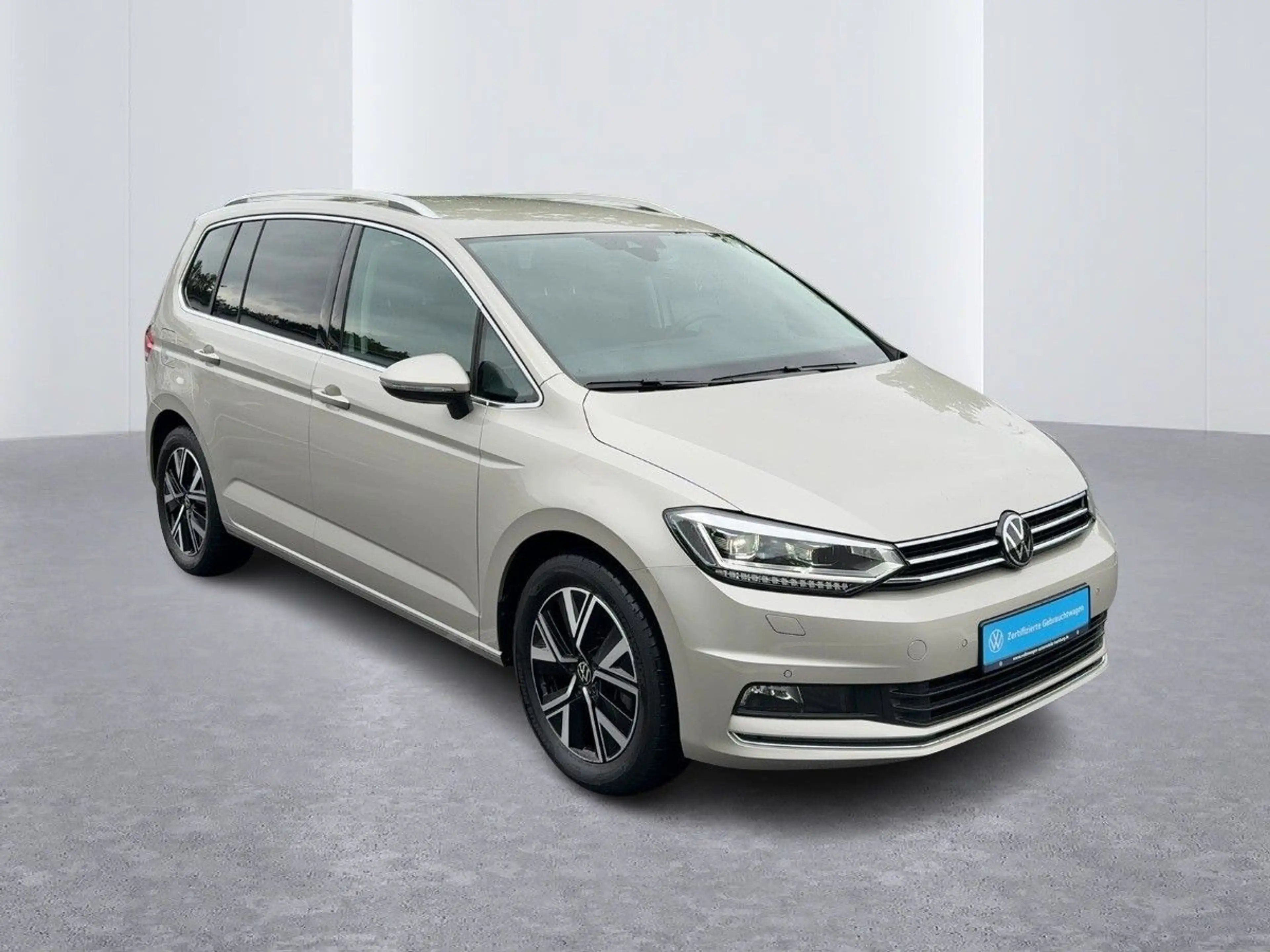 Volkswagen Touran 1.5 TSI Highline DSG LED AHK Kamera Massa — photo 6