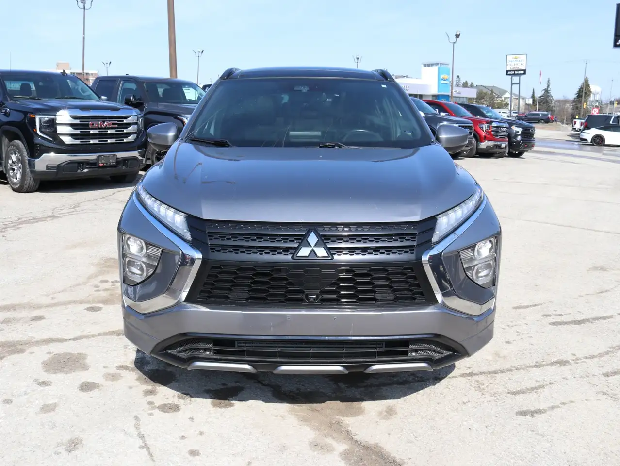 Mitsubishi Eclipse Cross снимка Mitsubishi Eclipse Cross