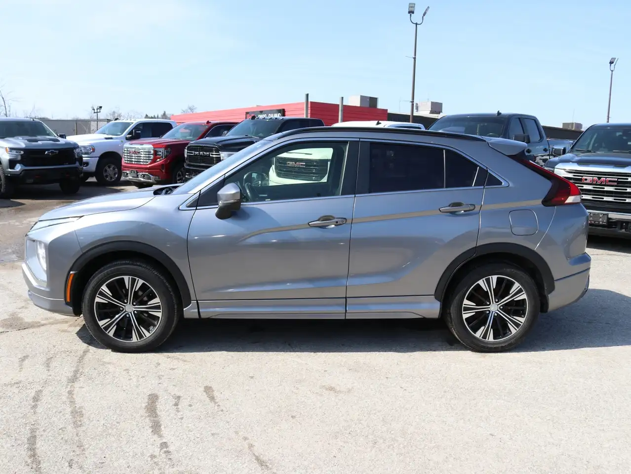 Mitsubishi Eclipse Cross снимка Mitsubishi Eclipse Cross