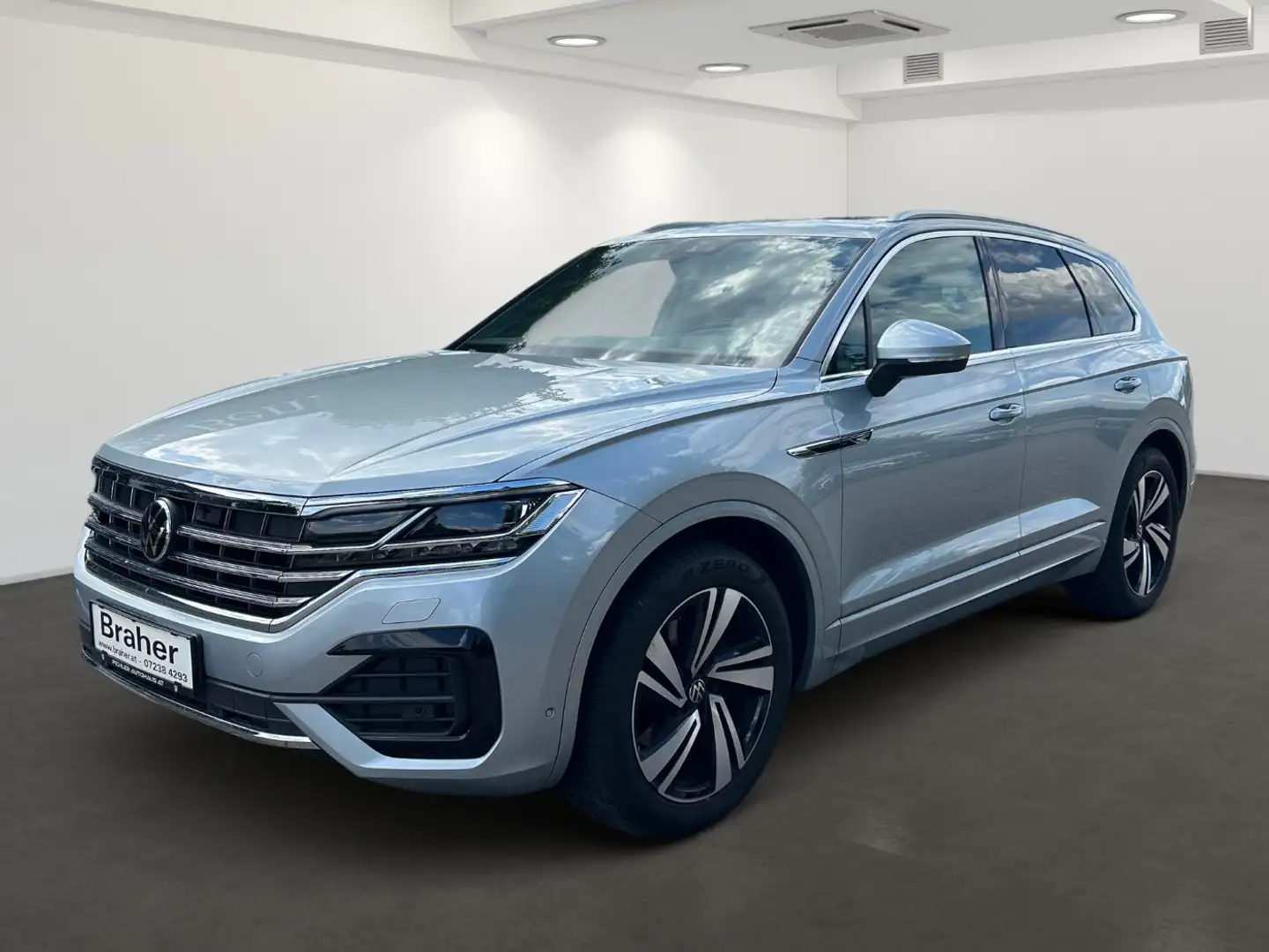 Volkswagen Touareg 3.0 V6 TDI 4Motion R-Line Ambi DAB AUT Silber - 2