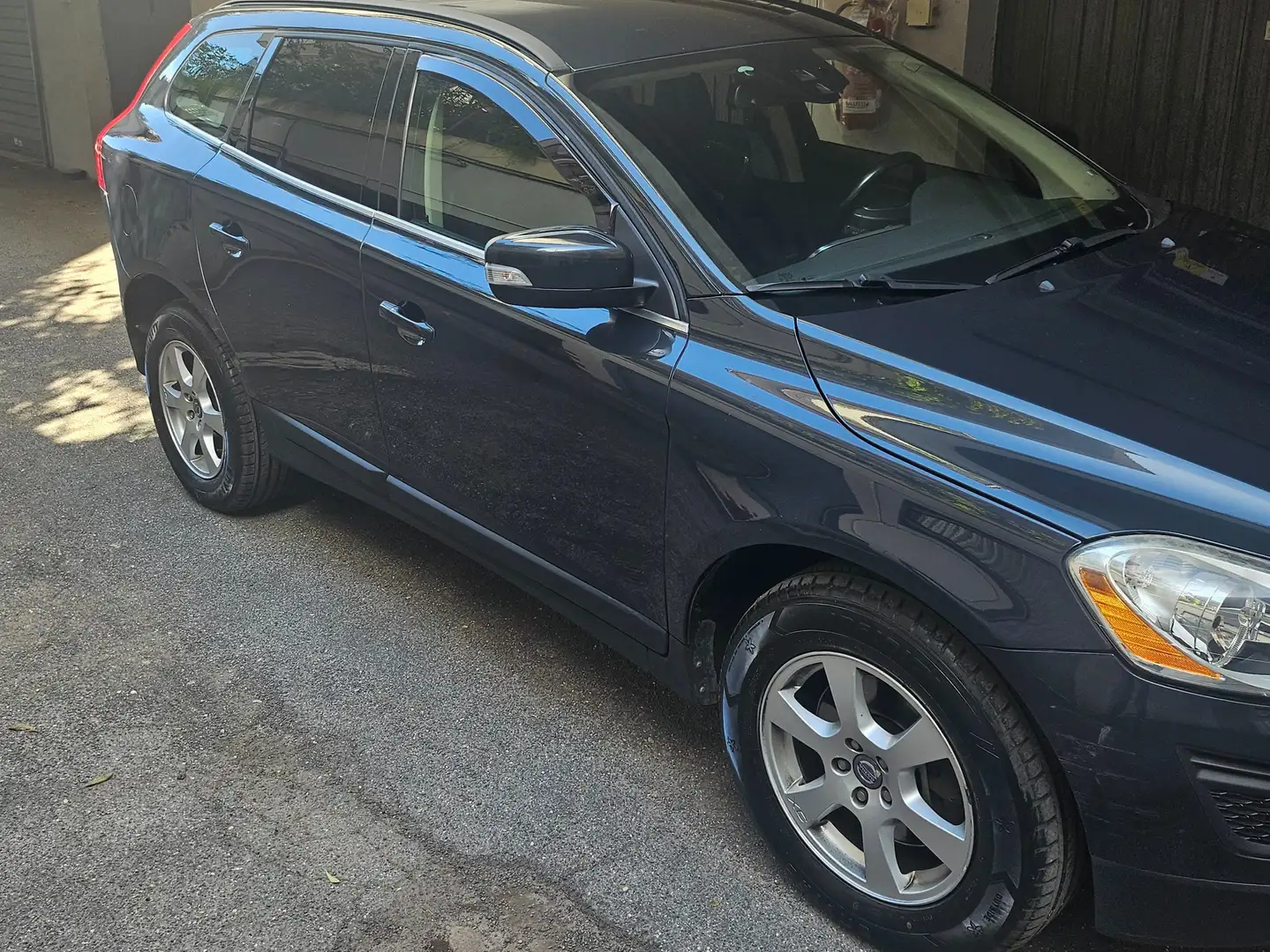 Volvo XC60 XC60 I 2013 2.4 d4 Momentum awd 163cv geartronic Grigio - 2