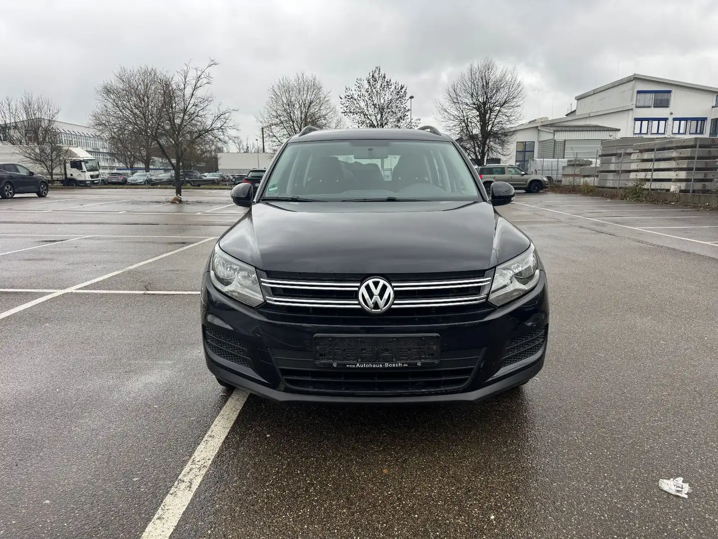 Volkswagen Tiguan Trend & Fun 2,0TDI BMT HU2027 8fach Noir - 1