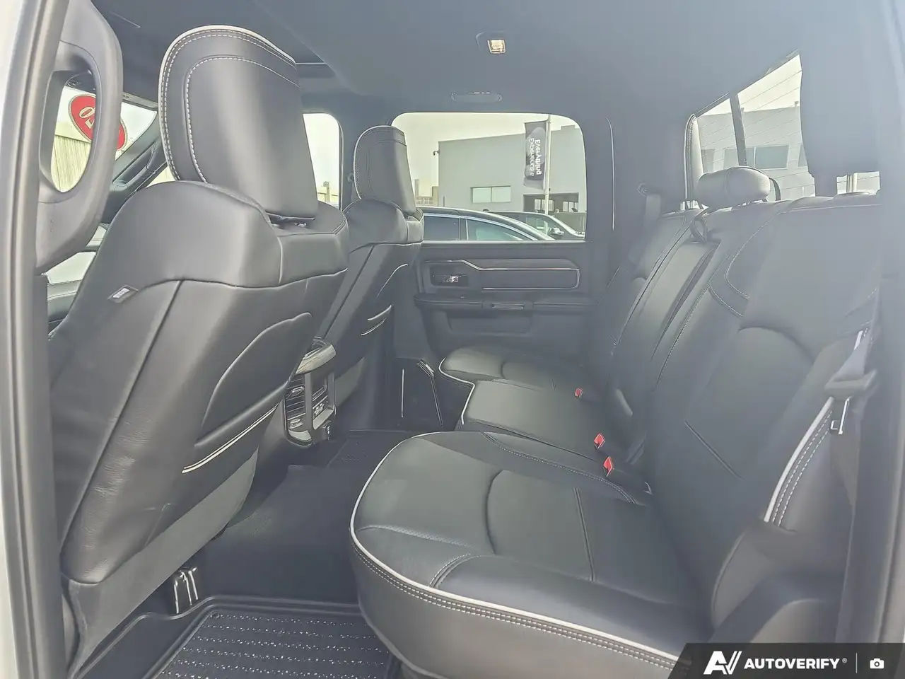 RAM 2500 снимка RAM 2500