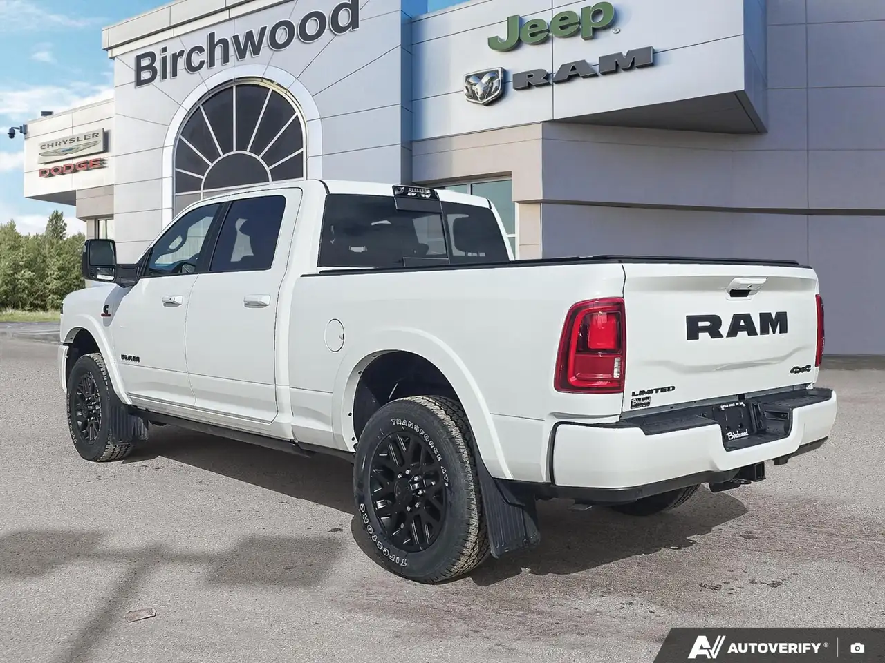 RAM 2500 снимка RAM 2500