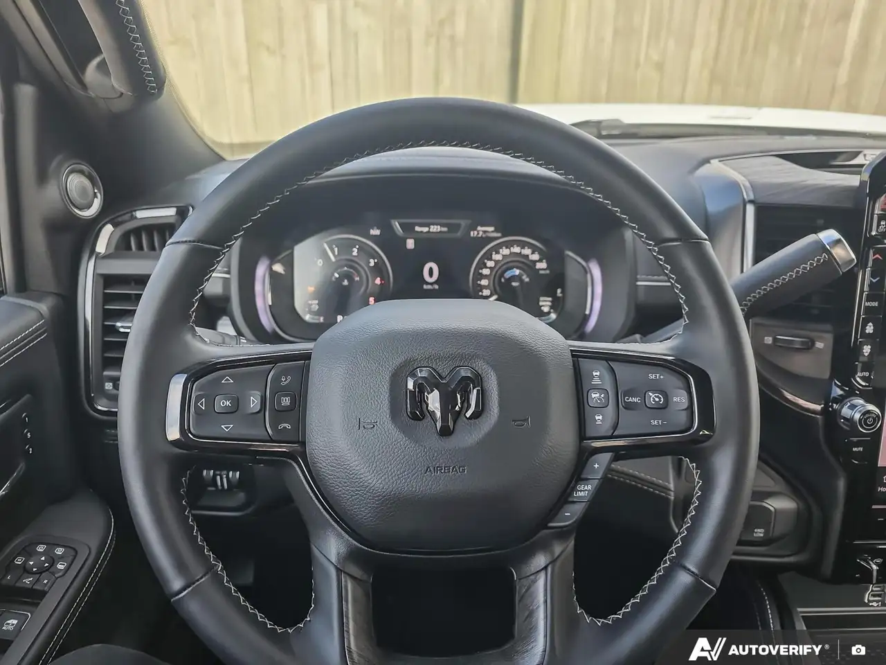 RAM 2500 снимка RAM 2500