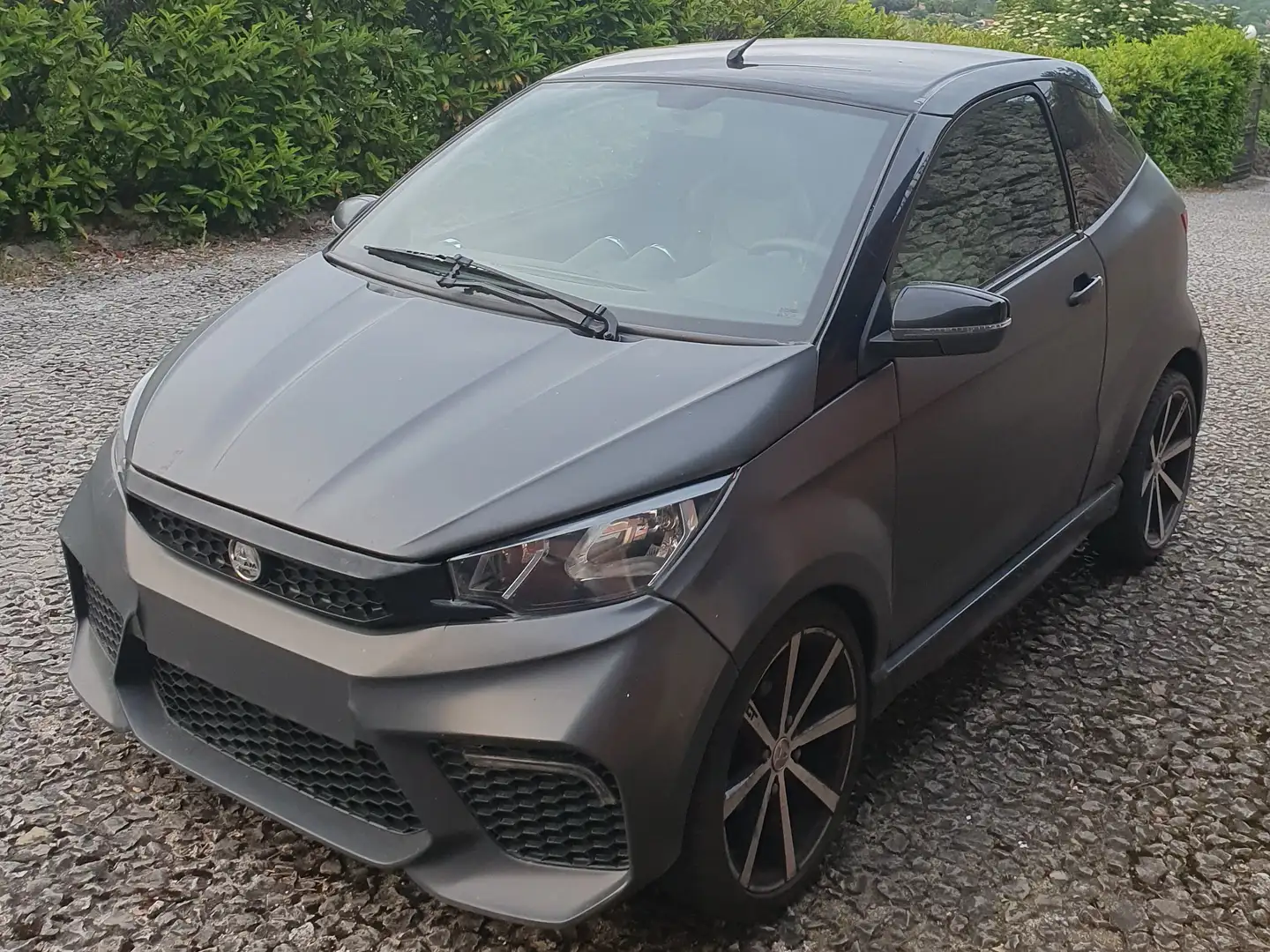 Aixam GTI Gri - 1