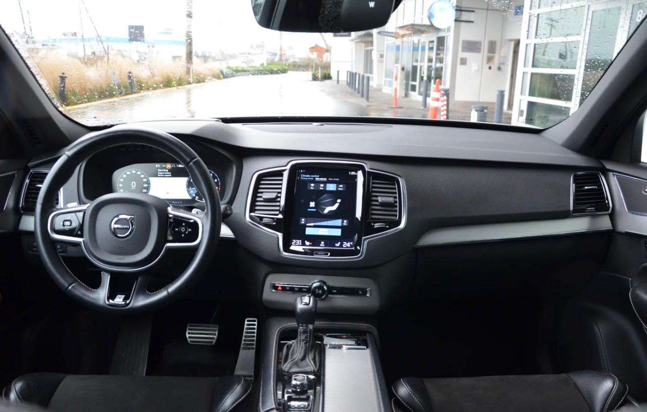 2018 Volvo XC90 R-Design alt 4