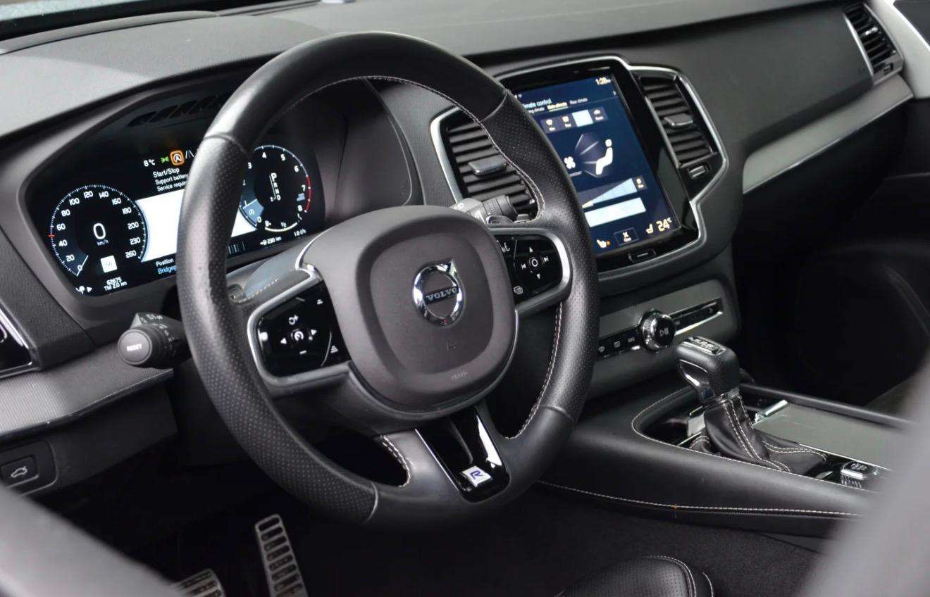 2018 Volvo XC90 R-Design alt 5