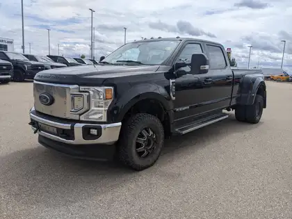 Black 2022 Ford F-350 Super Duty Lariat Crew Cab LB DRW 4WD Pickup Truck Four-Wheel Drive Automatic