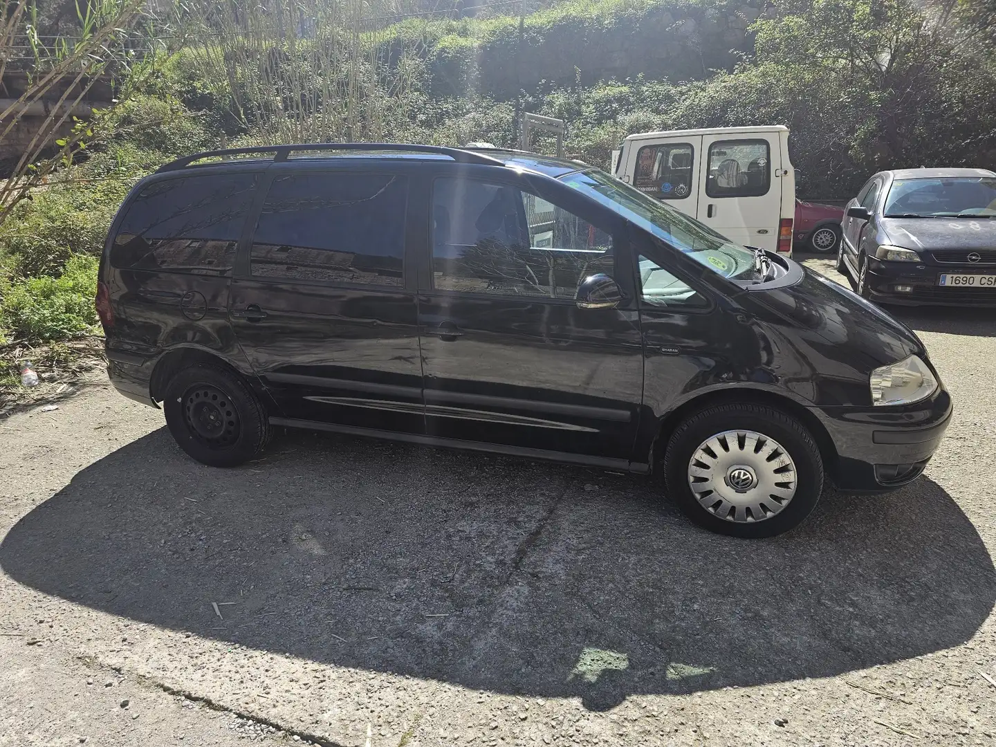 Volkswagen Sharan 2.0TDI Bluemotion - 1